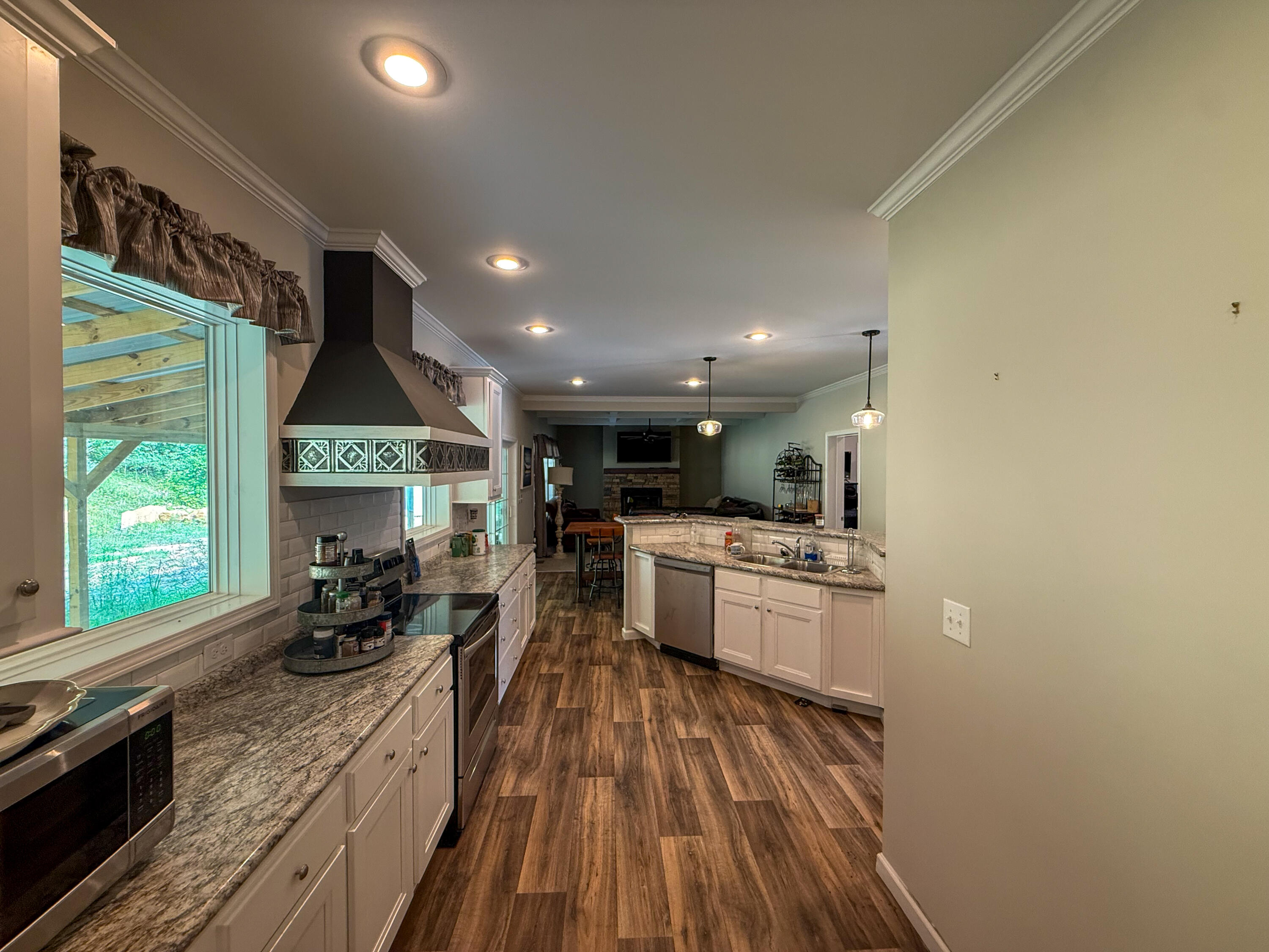 1000 Lazy Bee Lane Property Photo 16