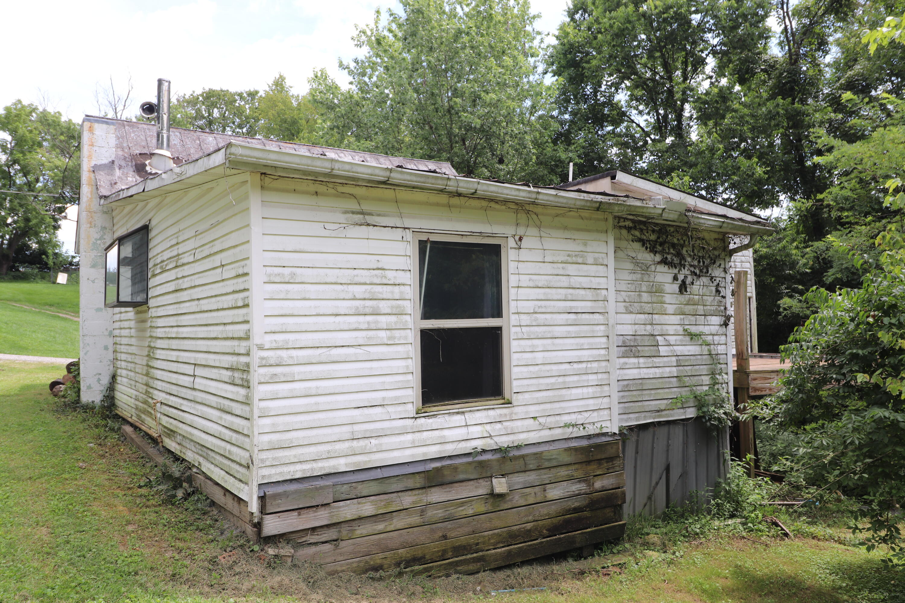 354 Garrett Avenue Property Photo 6