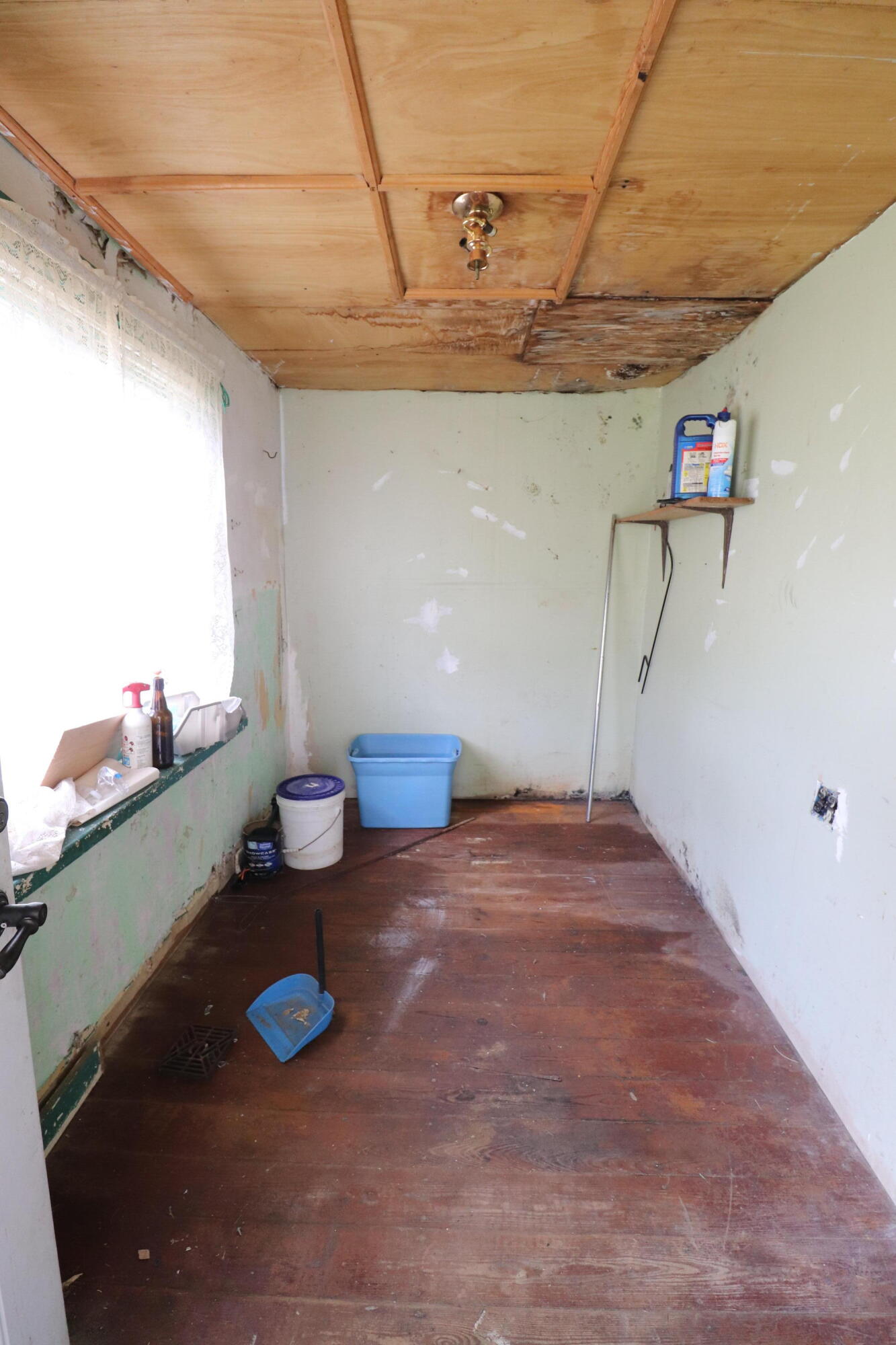 354 Garrett Avenue Property Photo 18