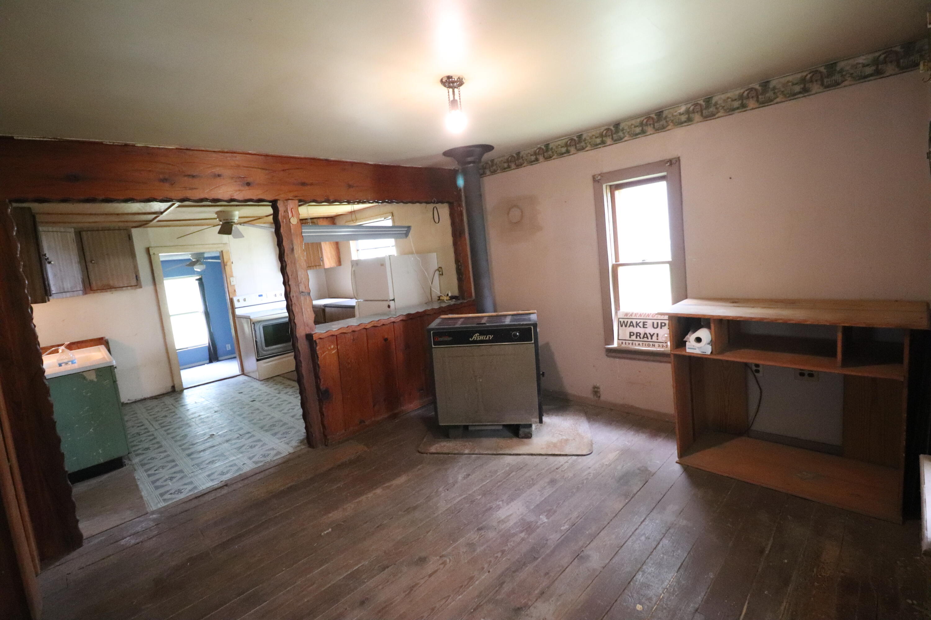 354 Garrett Avenue Property Photo 19