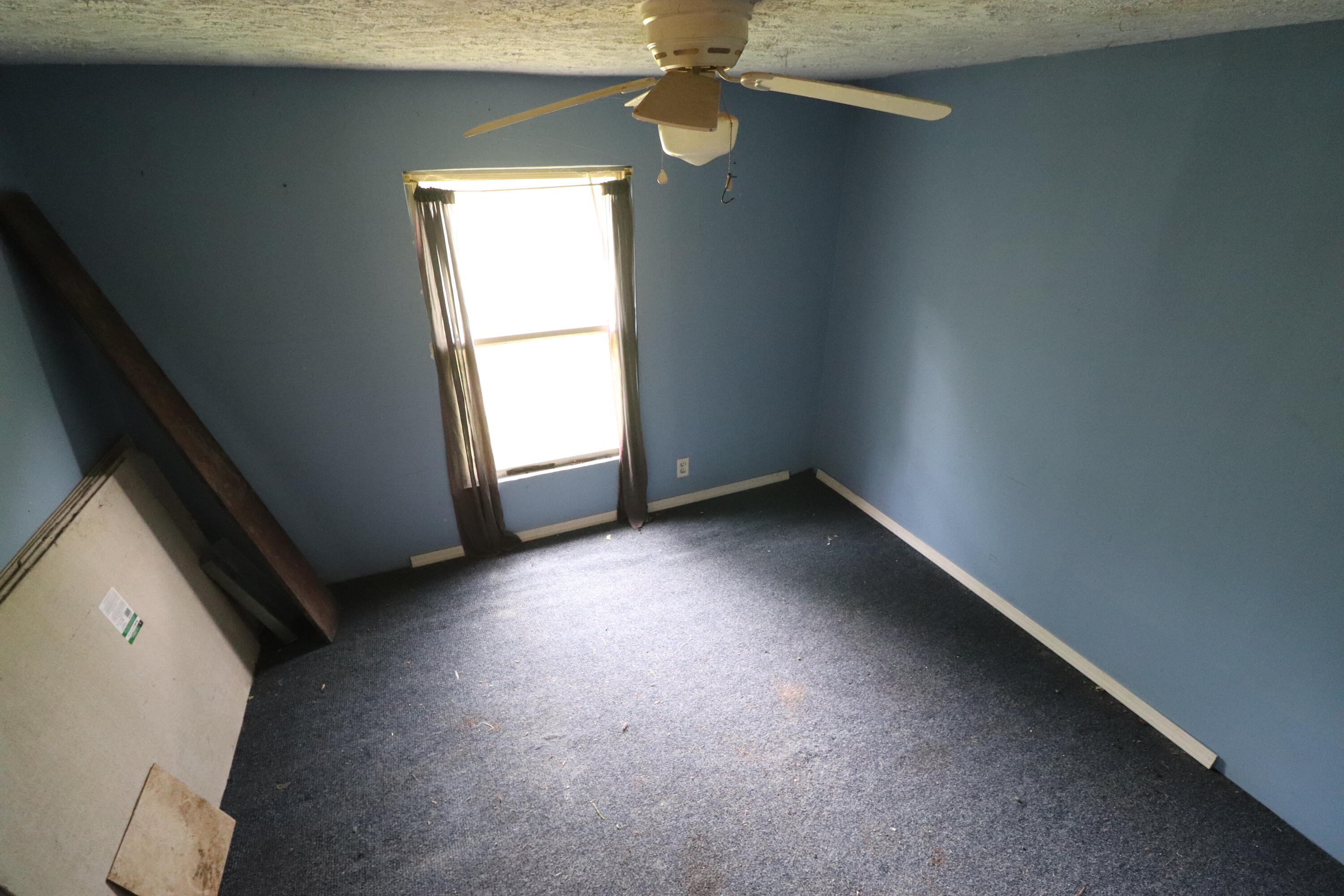 354 Garrett Avenue Property Photo 28
