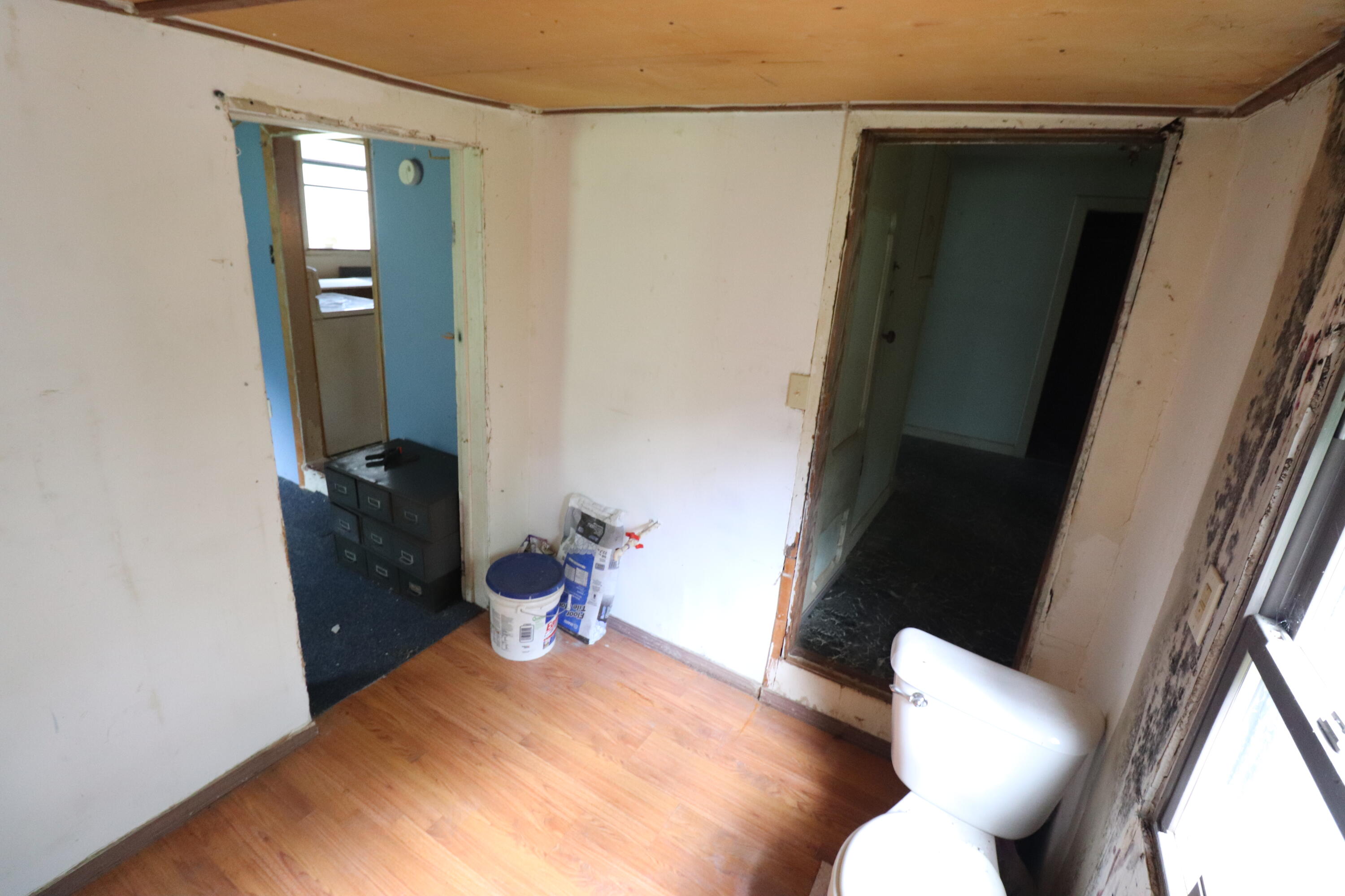 354 Garrett Avenue Property Photo 33