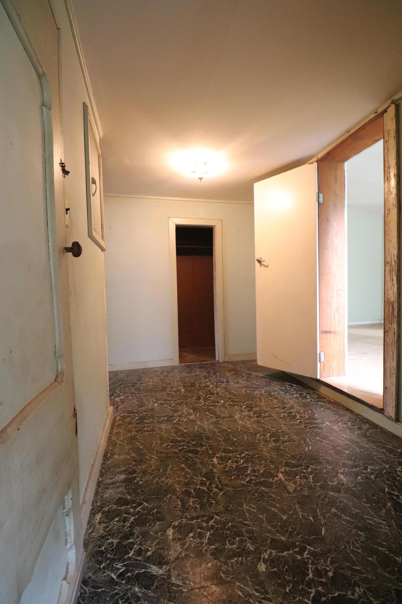 354 Garrett Avenue Property Photo 34