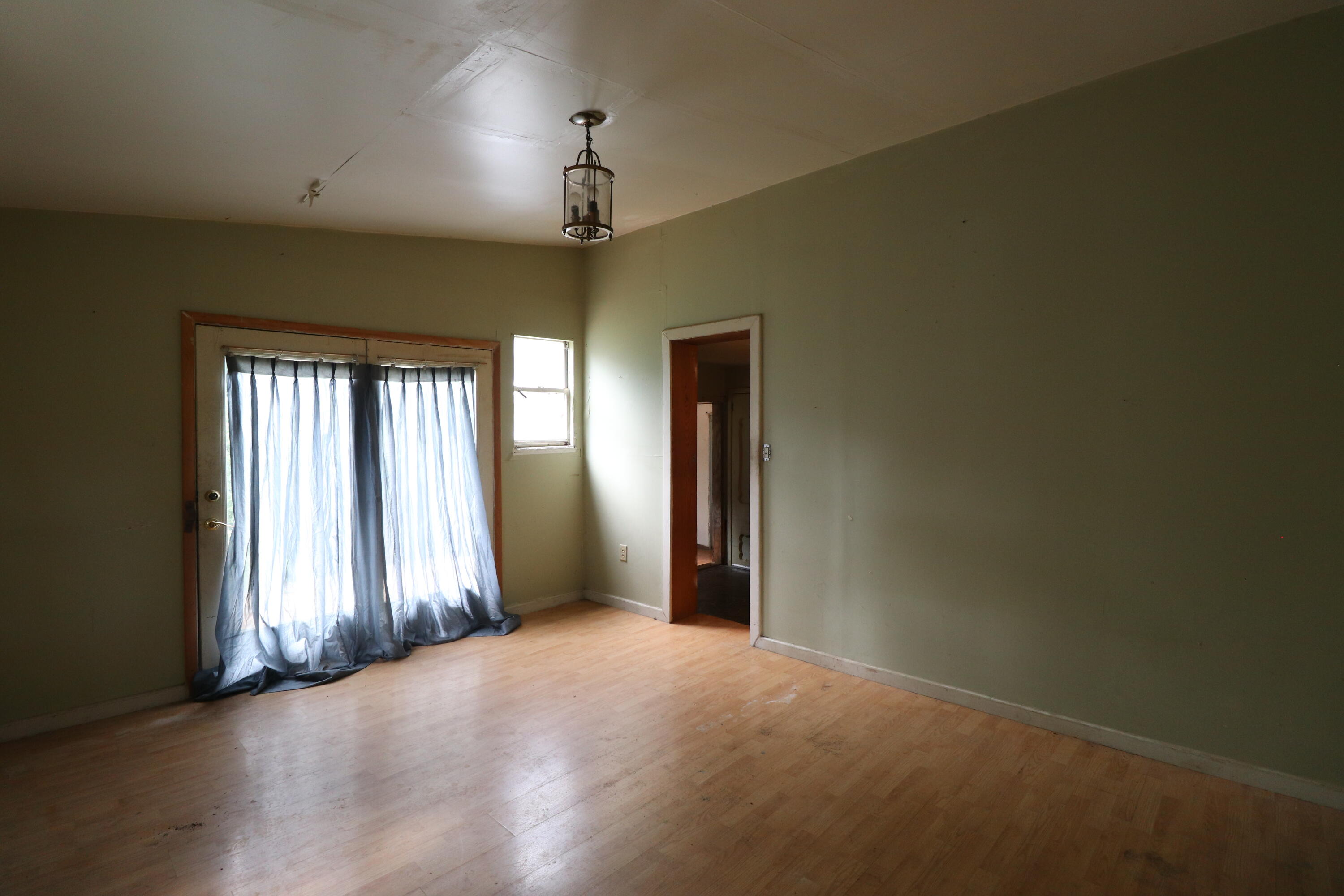 354 Garrett Avenue Property Photo 38