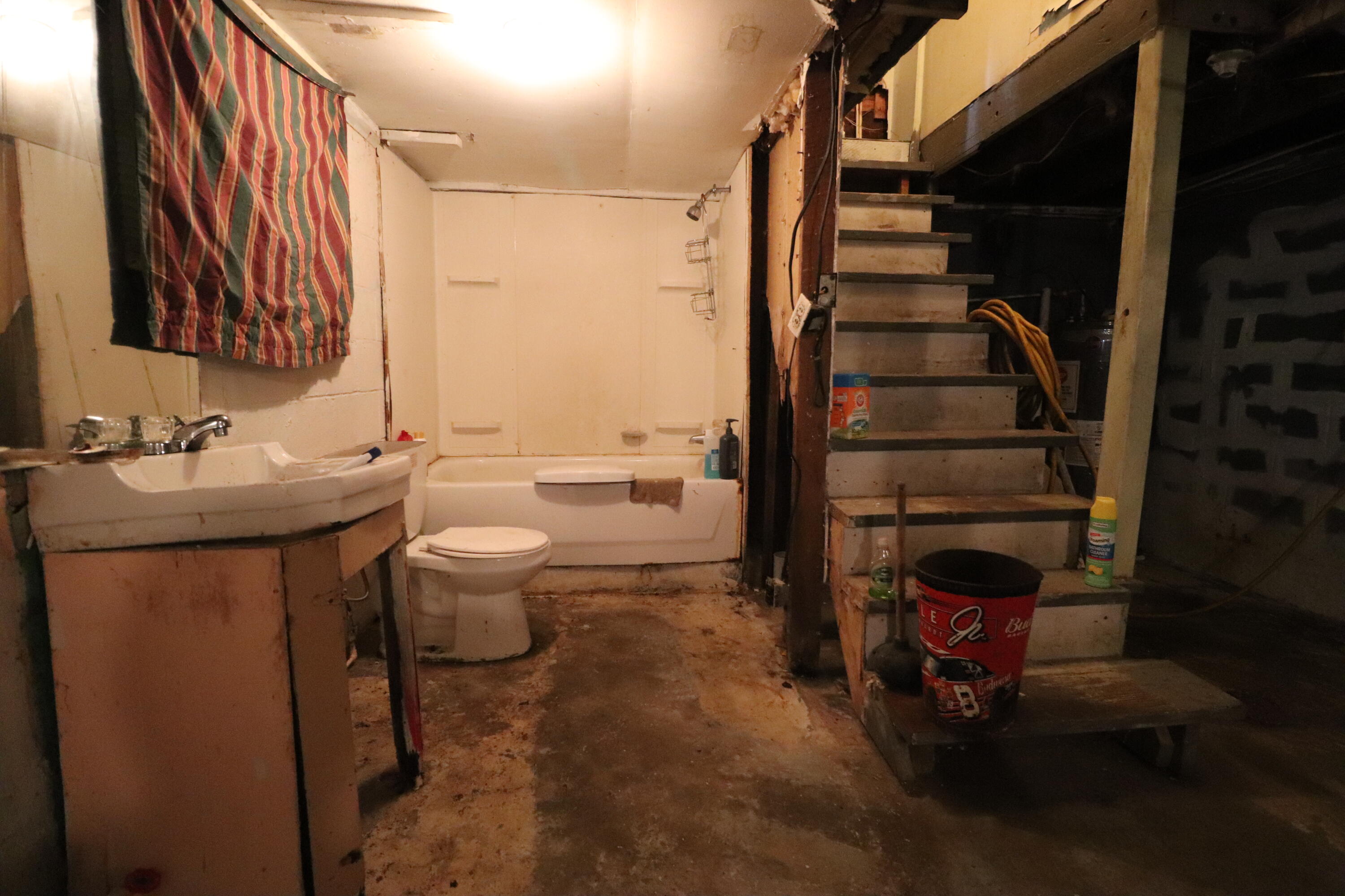 354 Garrett Avenue Property Photo 41