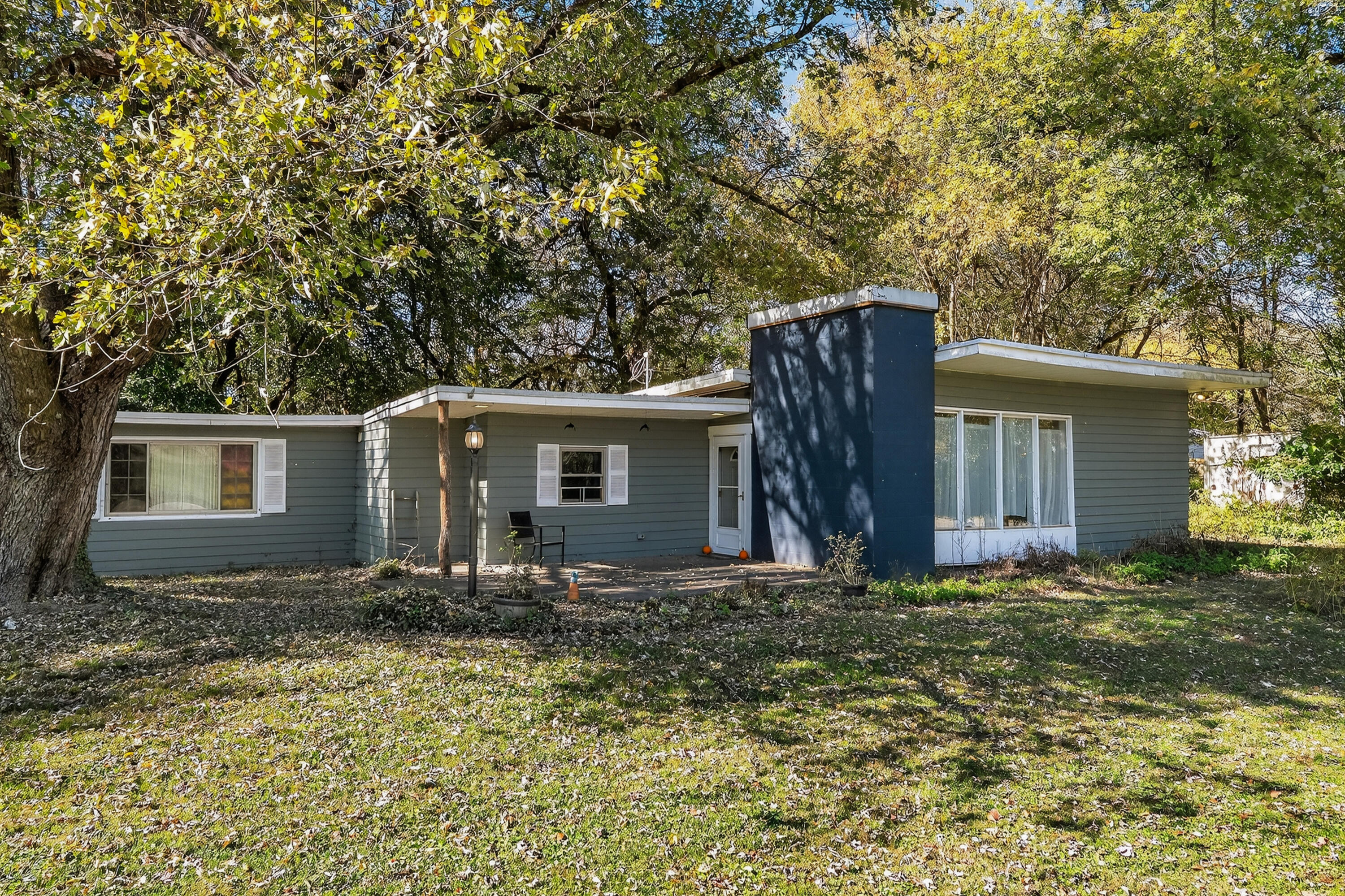 3453 Belleview Road Property Photo 1