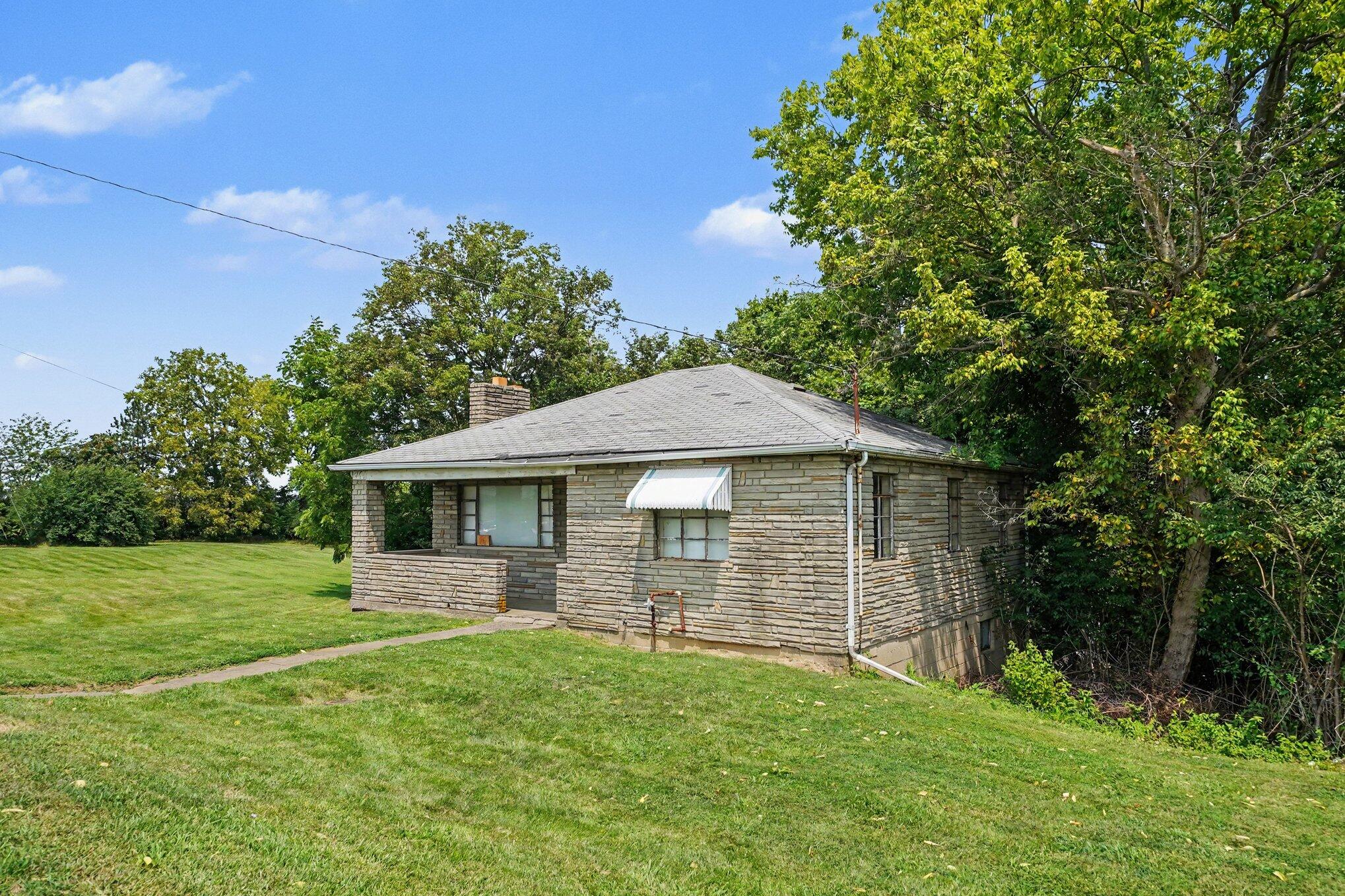 7520 Alexandria Pike Property Photo 1
