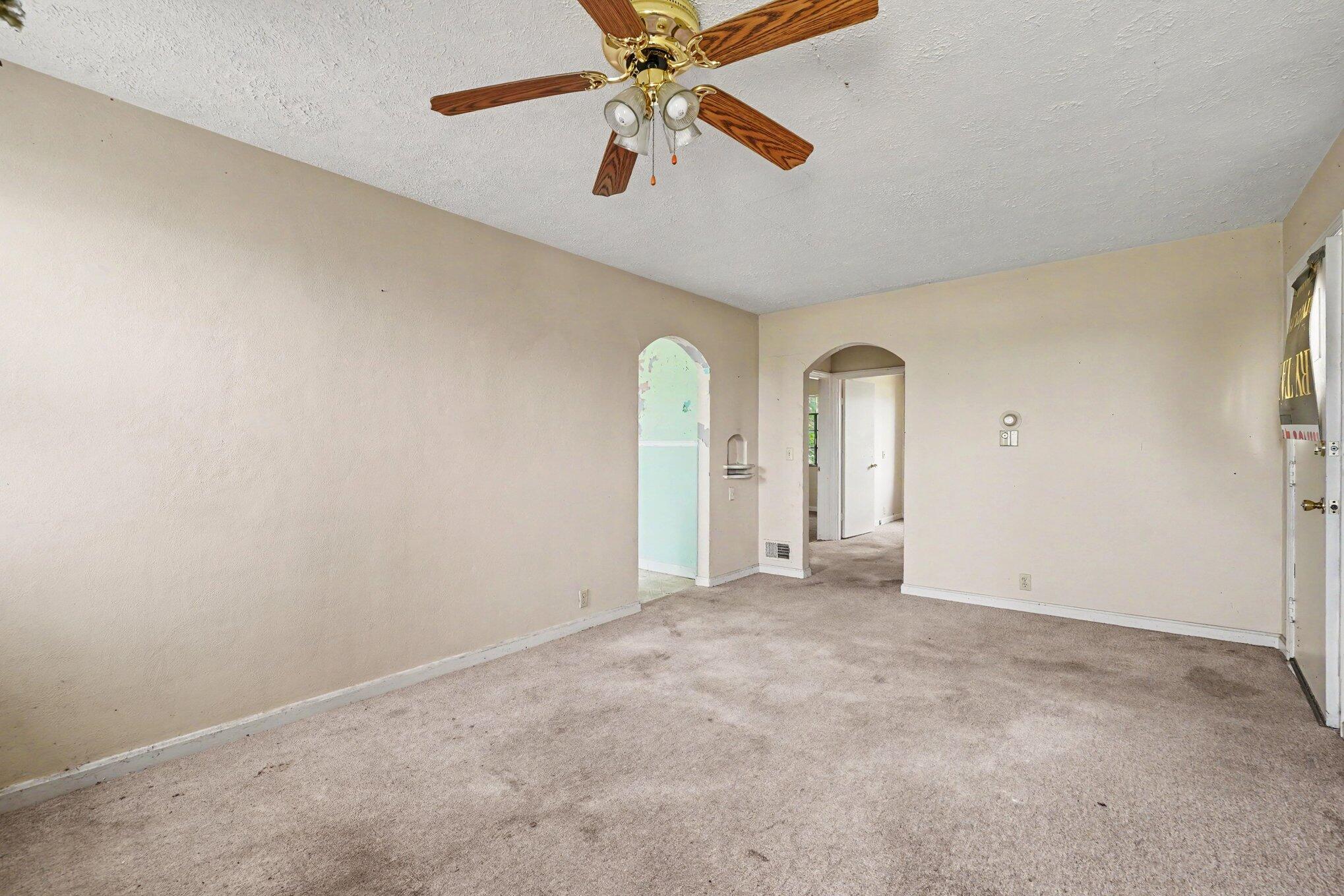 7520 Alexandria Pike Property Photo 6