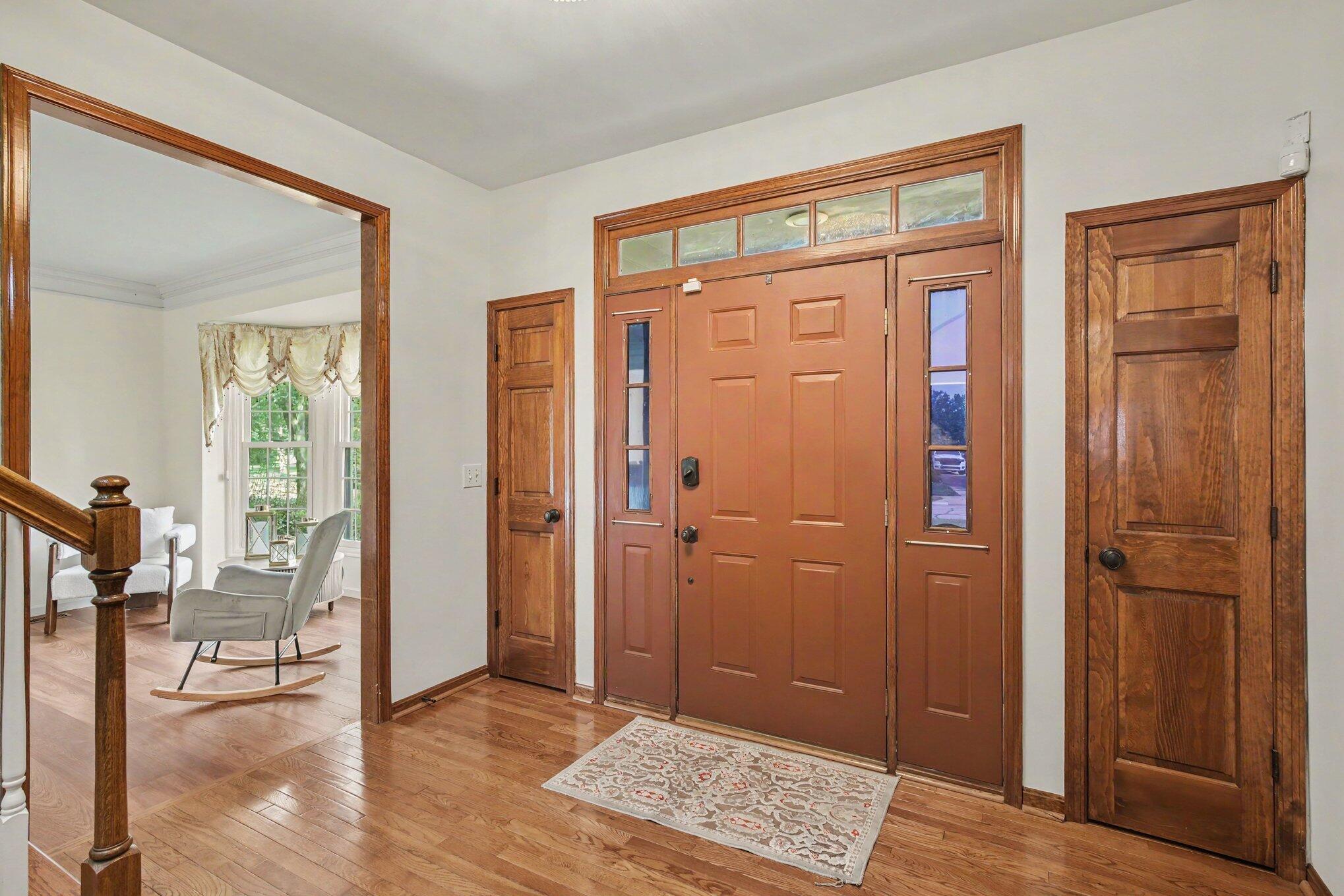 10196 Waterside Court Property Photo 6