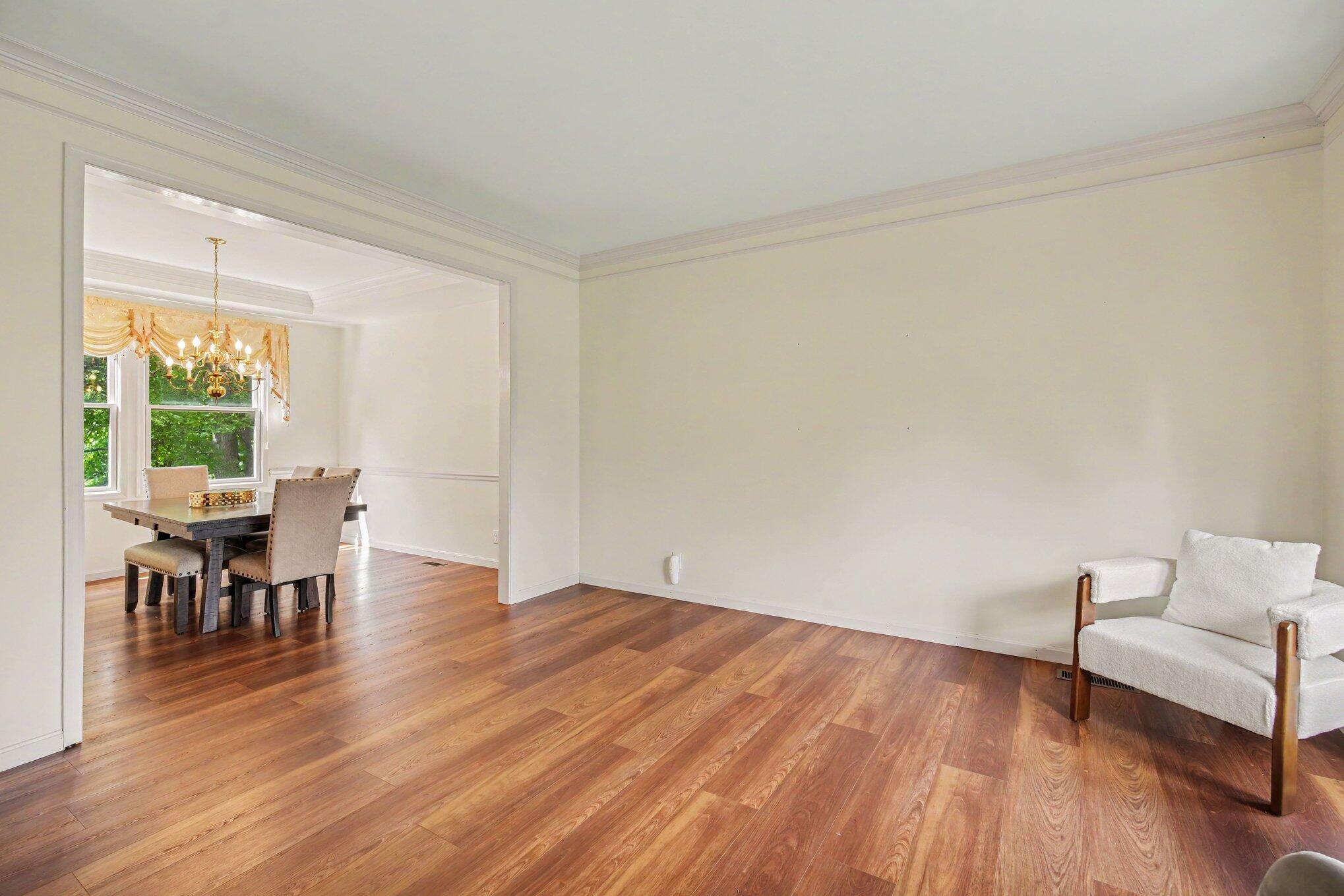 10196 Waterside Court Property Photo 7