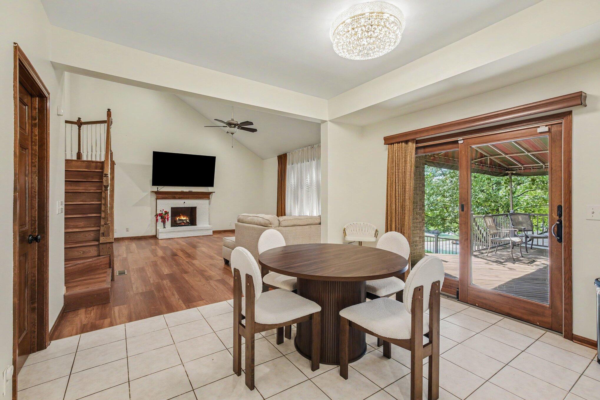 10196 Waterside Court Property Photo 12
