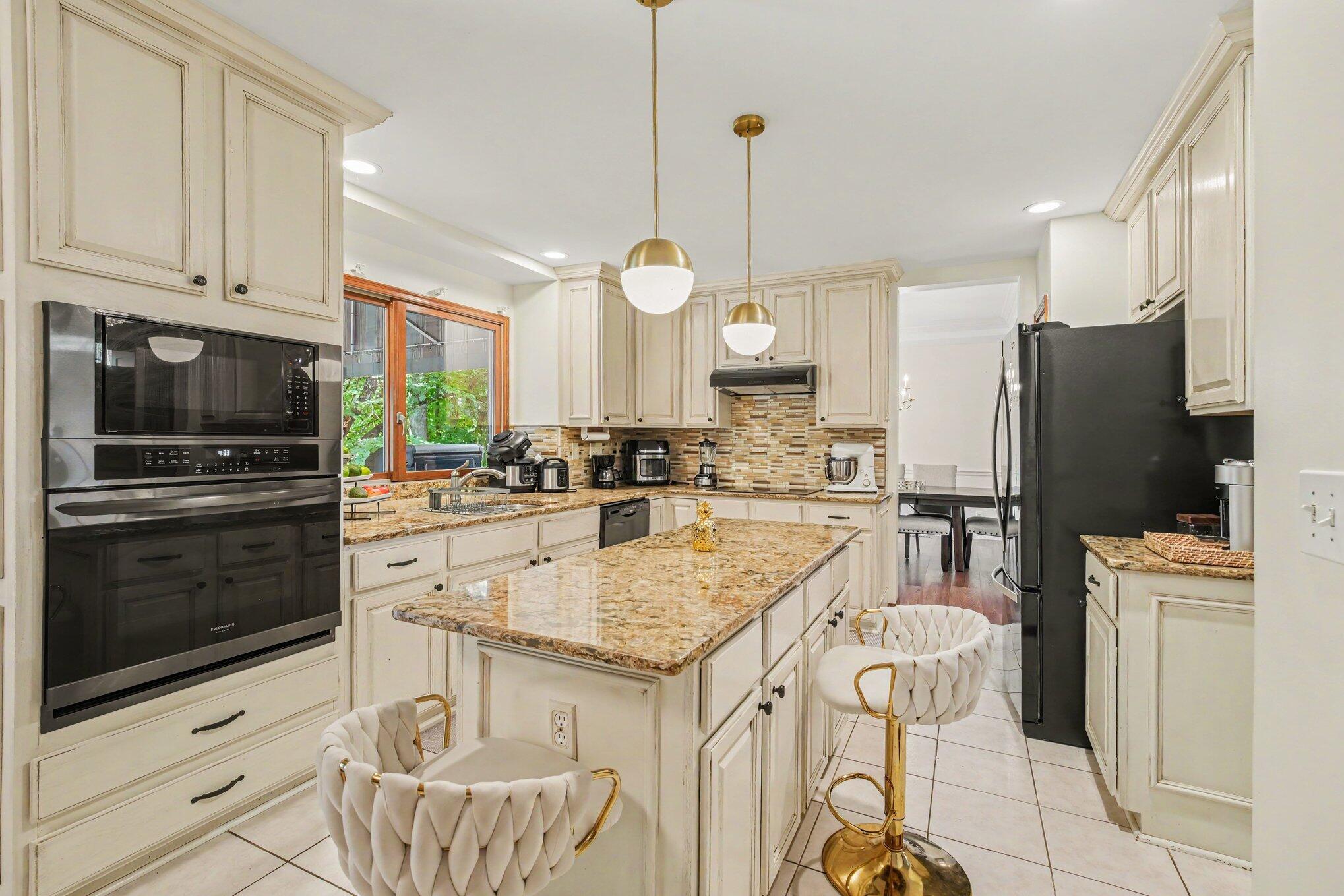 10196 Waterside Court Property Photo 14