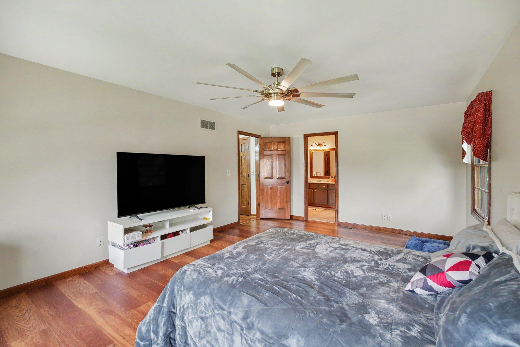 10196 Waterside Court Property Photo 23