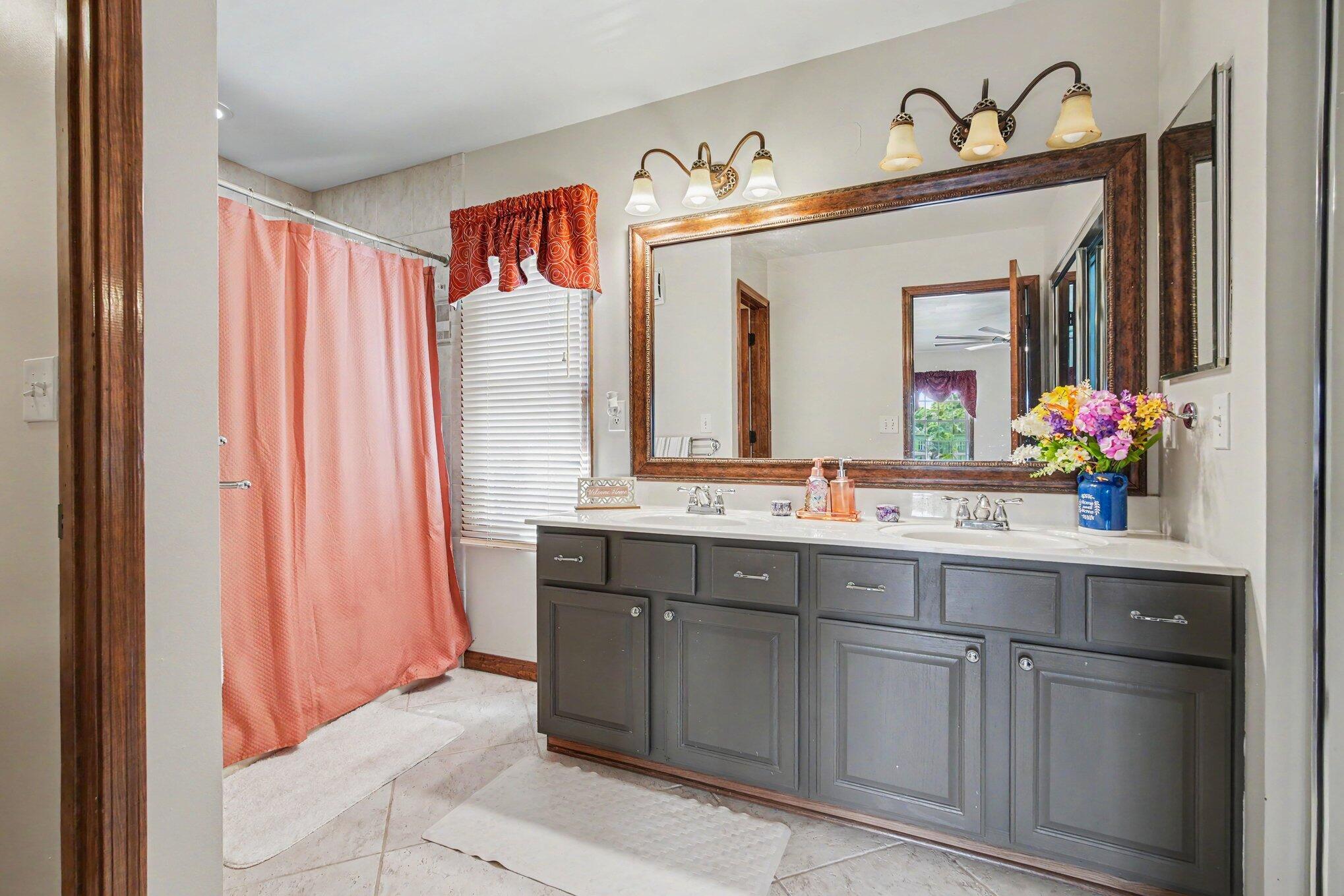 10196 Waterside Court Property Photo 24