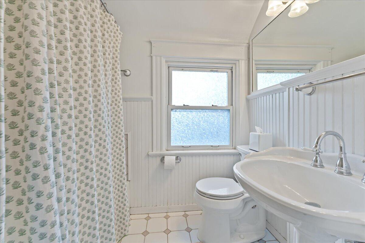 808 E 7th Street Property Photo 33