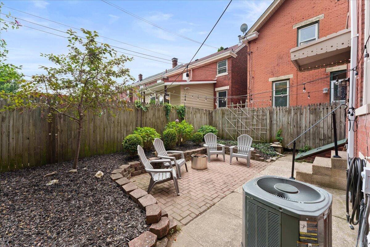 808 E 7th Street Property Photo 34