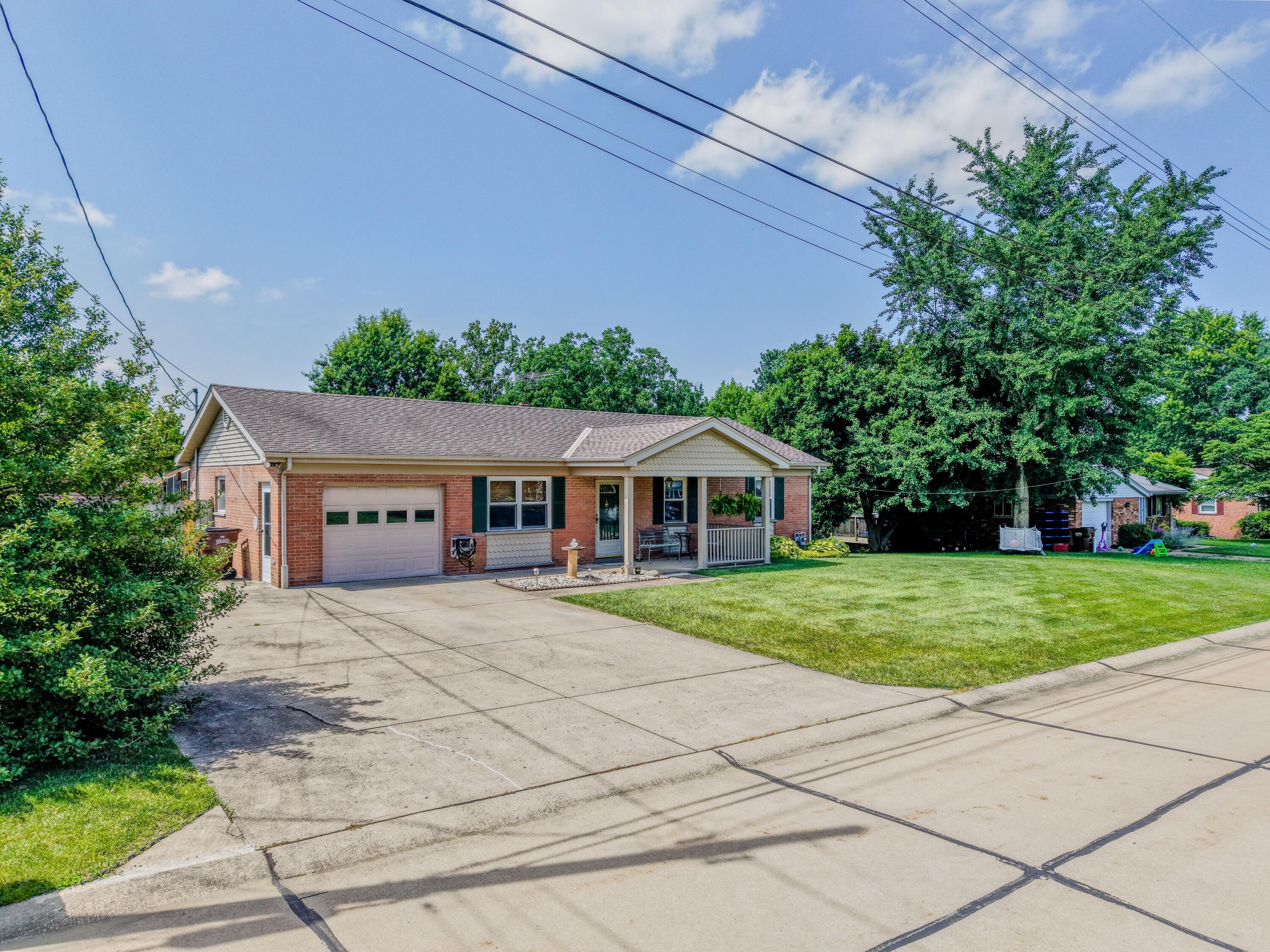 80 Roselawn Drive Property Photo 4