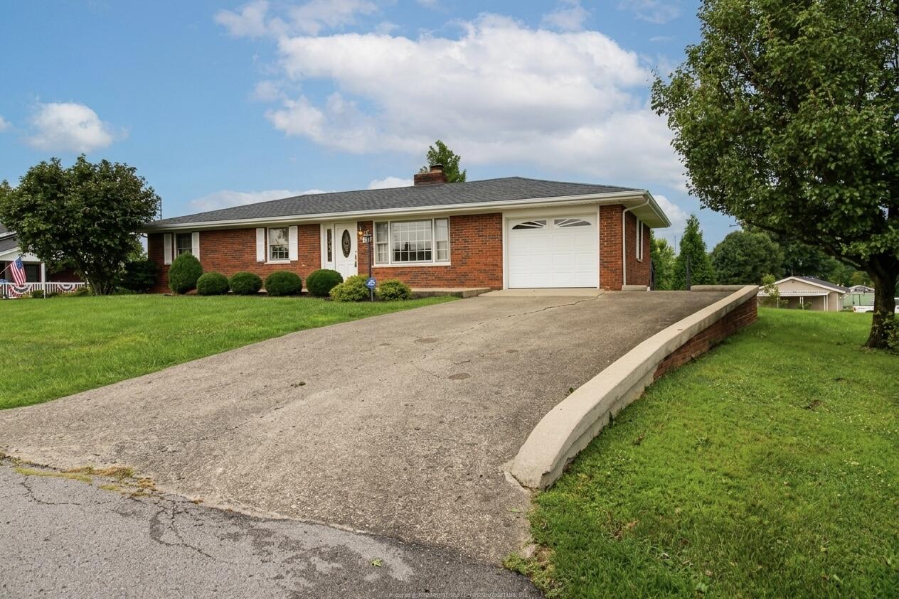 1 Tracy Lane Property Photo 2