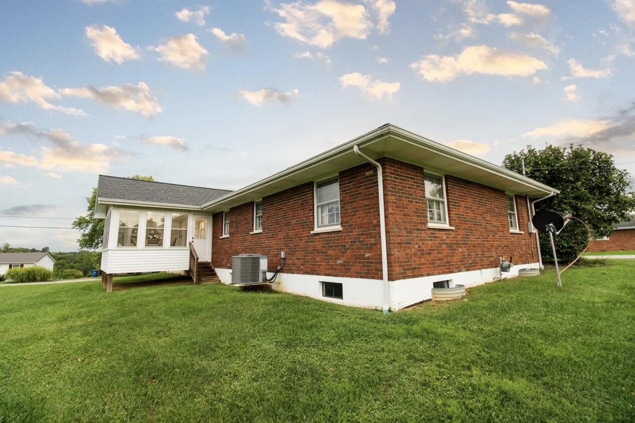 1 Tracy Lane Property Photo 32