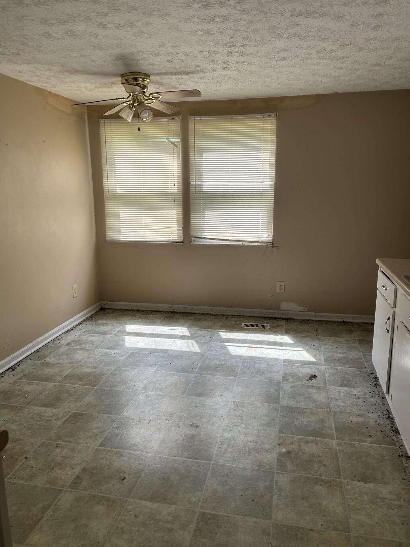 145 Bluffside Drive Property Photo 4