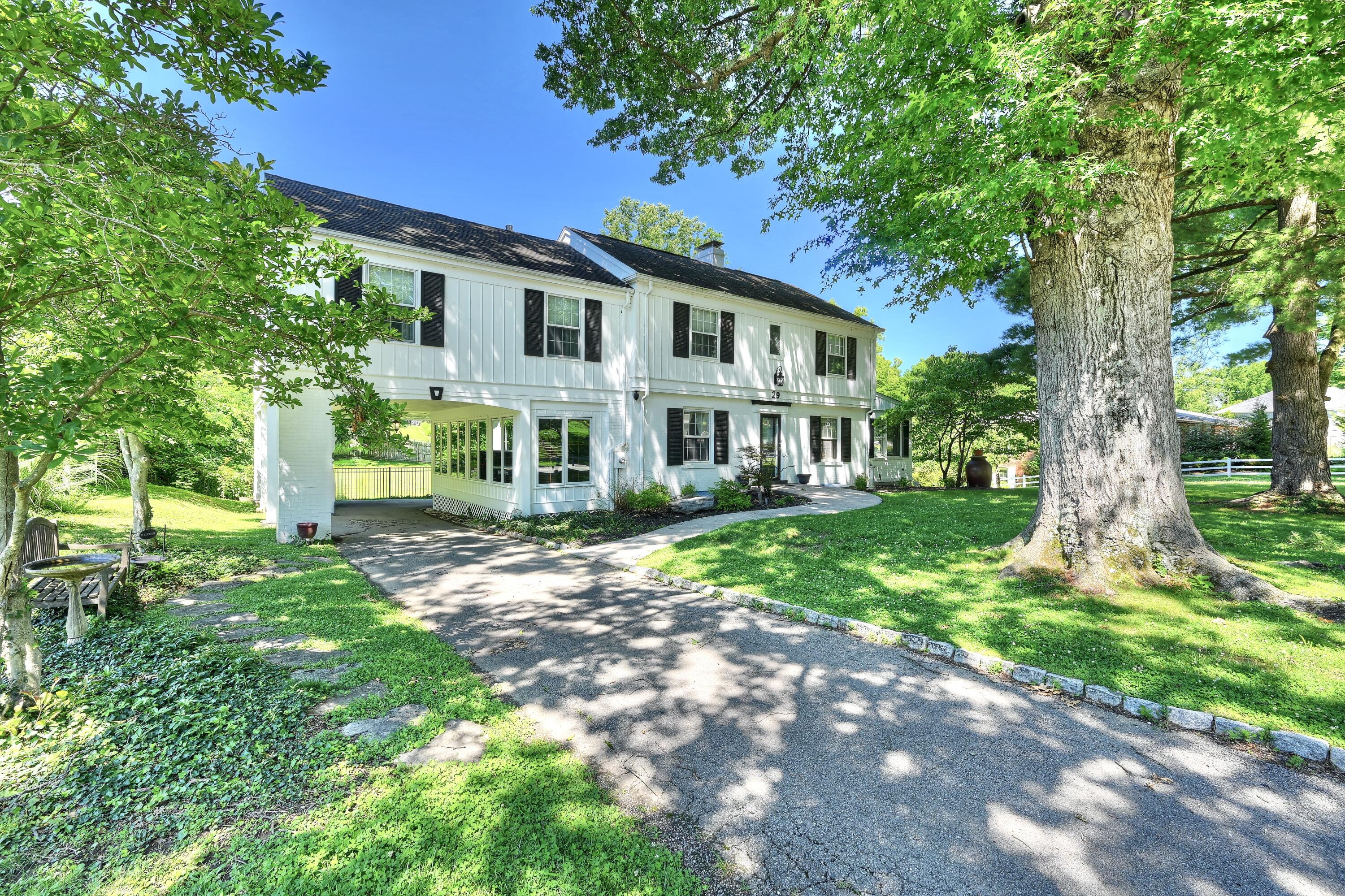 29 Meadow Lane Property Photo 4