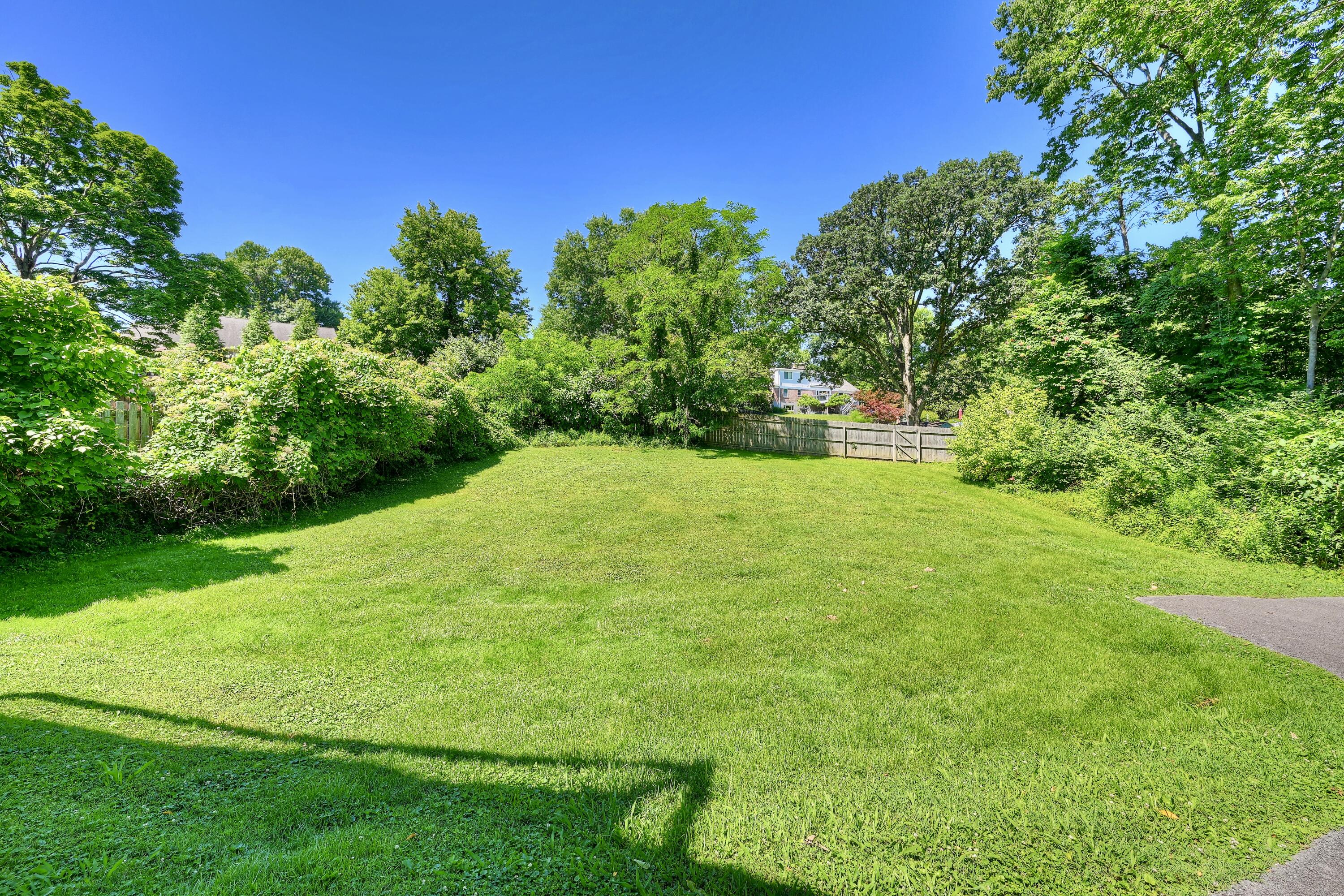 29 Meadow Lane Property Photo 6