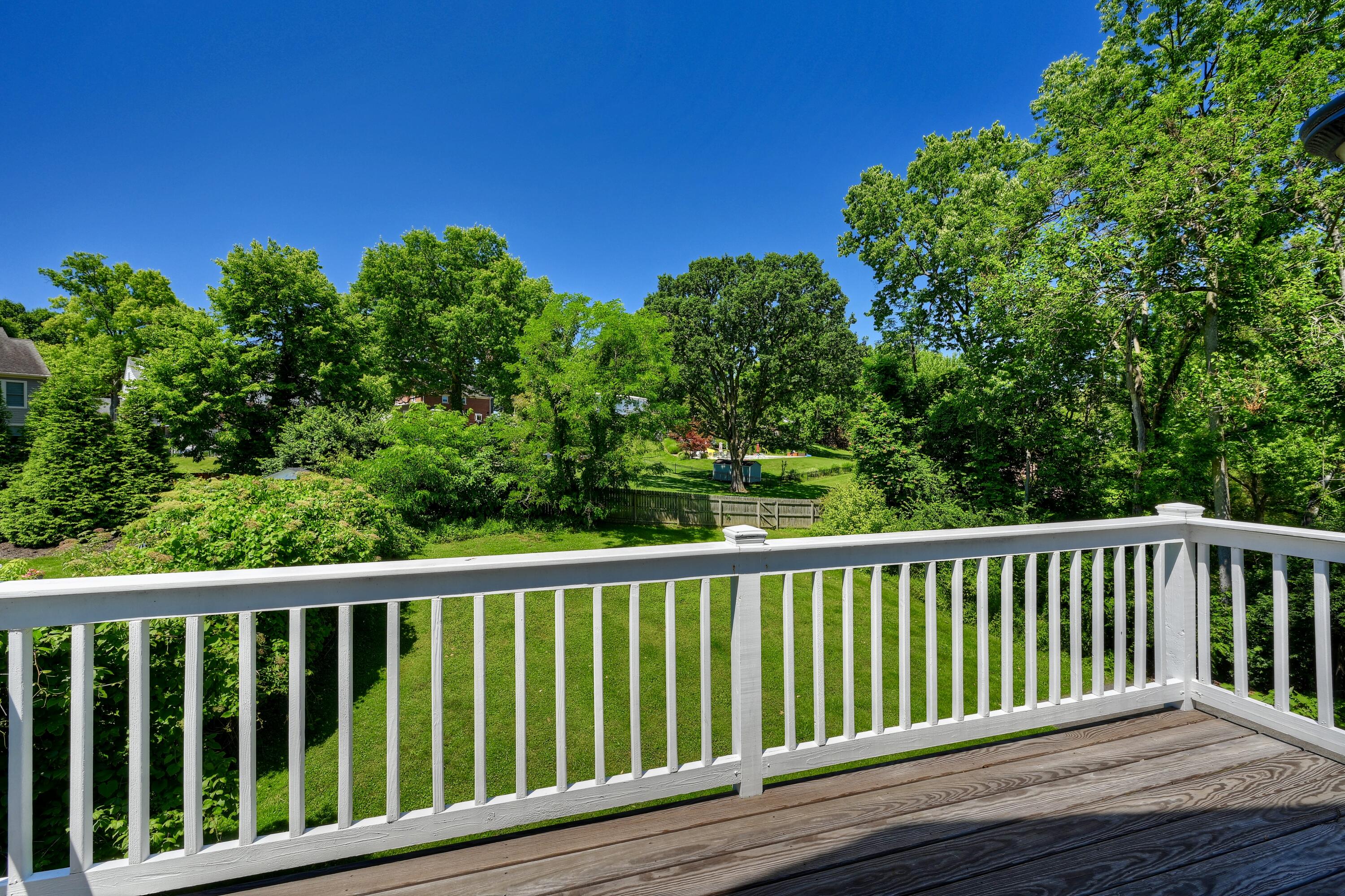29 Meadow Lane Property Photo 8