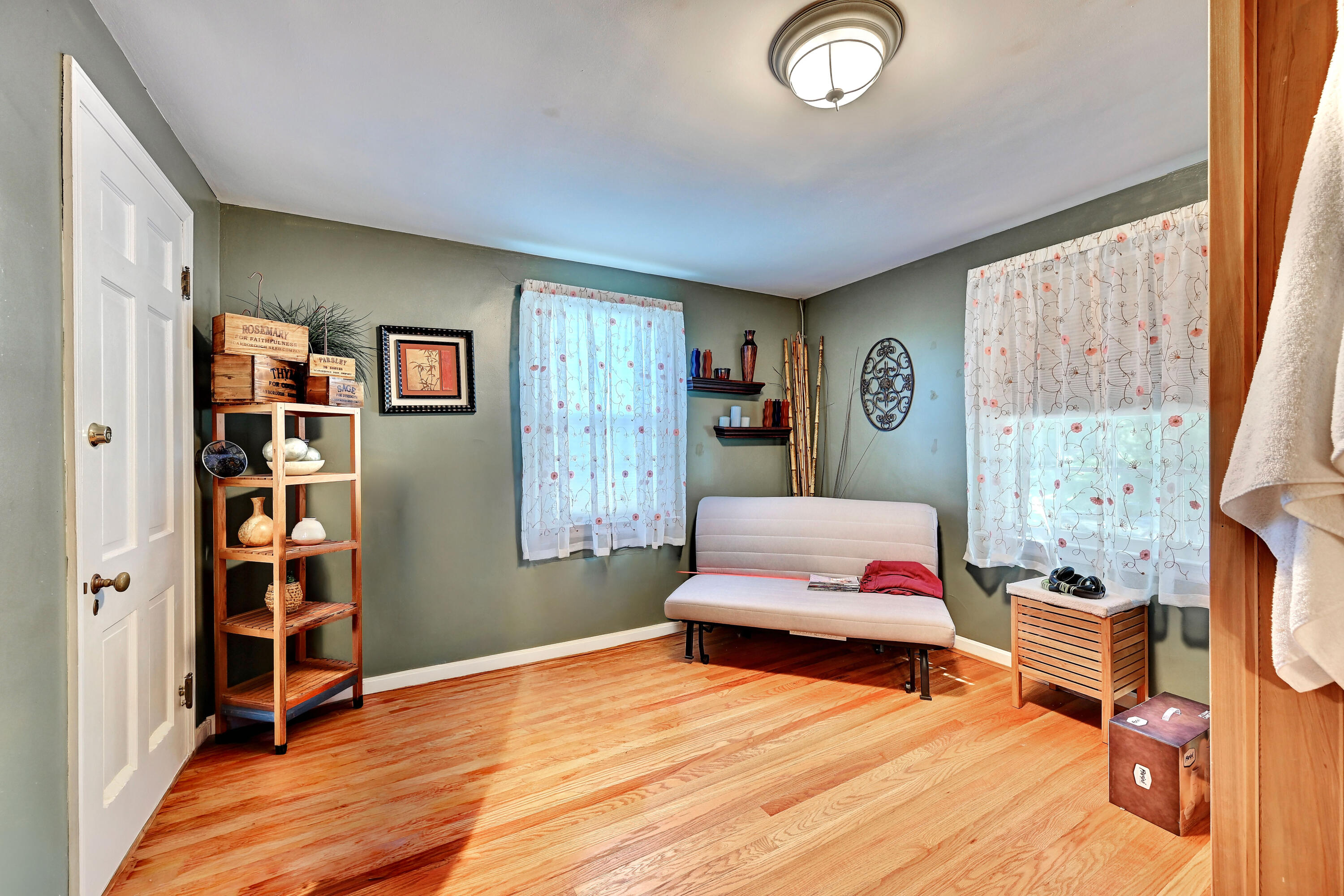 29 Meadow Lane Property Photo 32