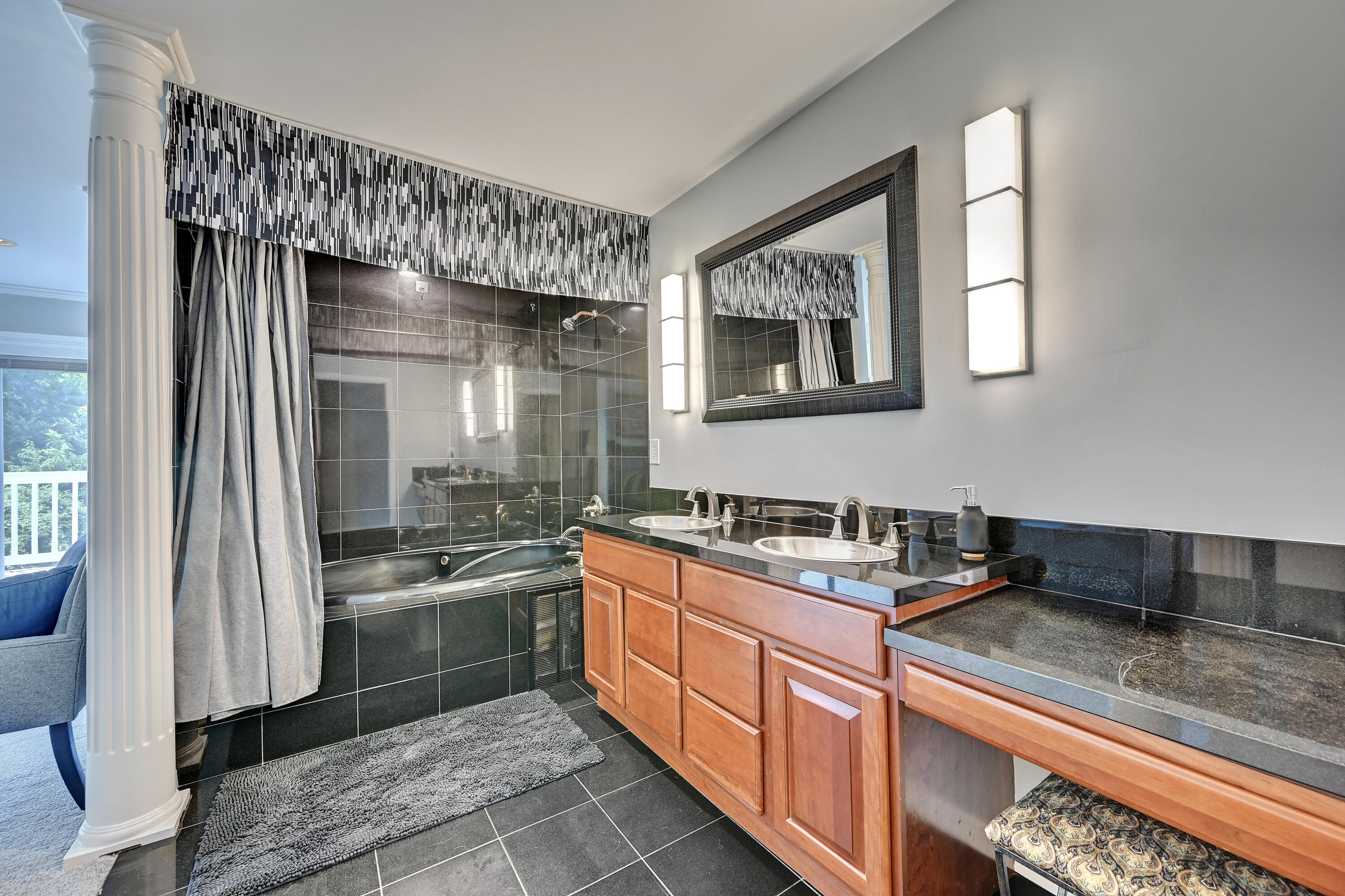 29 Meadow Lane Property Photo 41