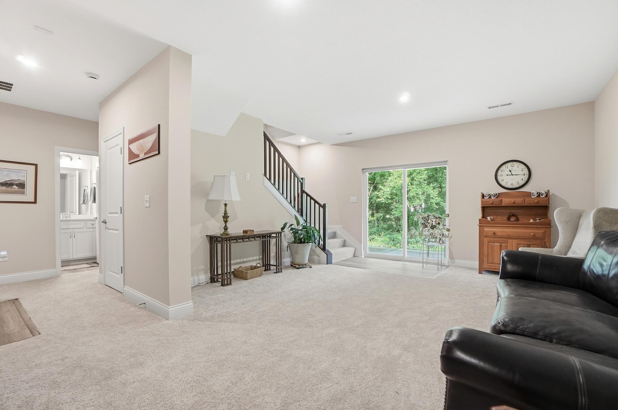 2660 Timberside Drive Property Photo 4