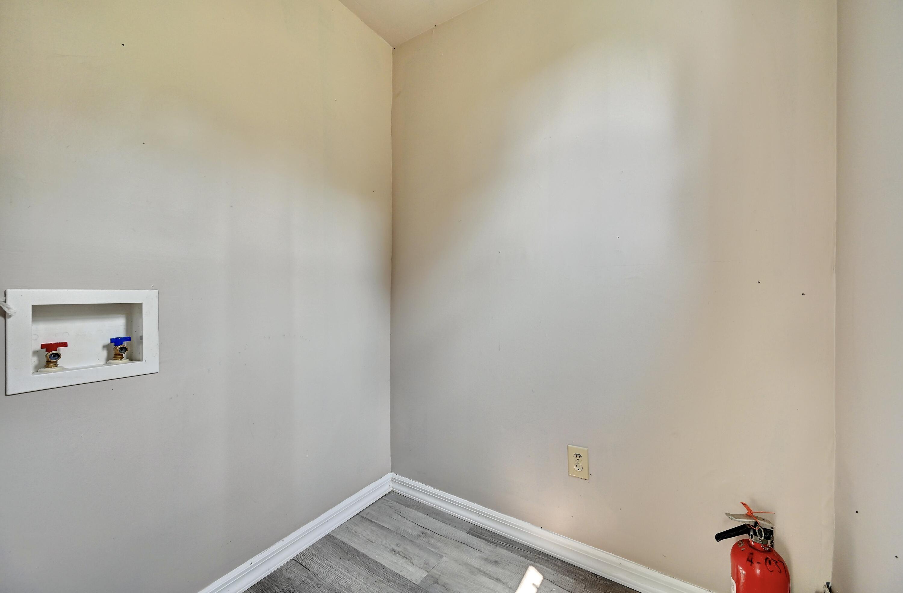 922 6th Avenue Property Photo 23