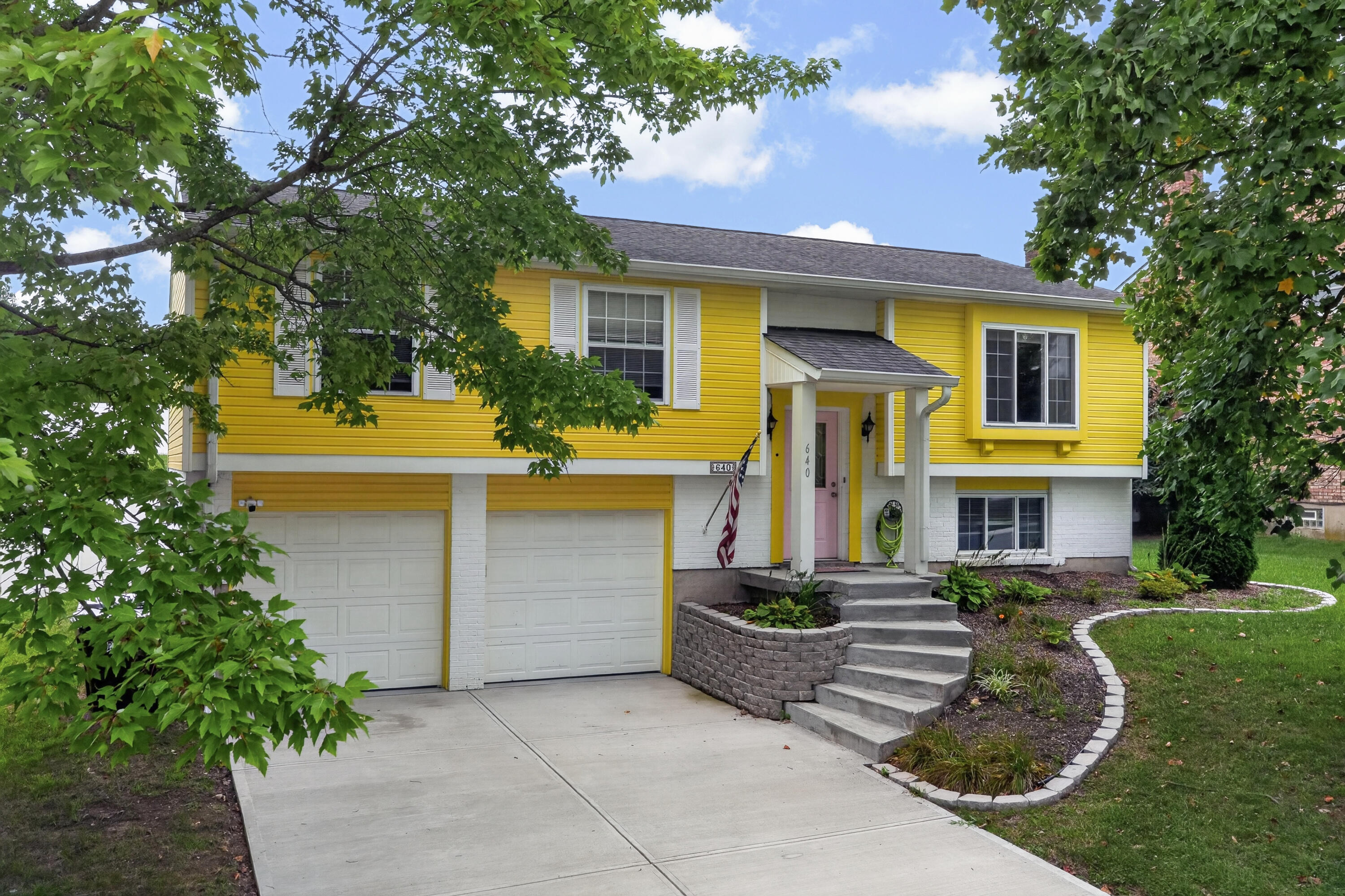640 Rogers Road Property Photo 1