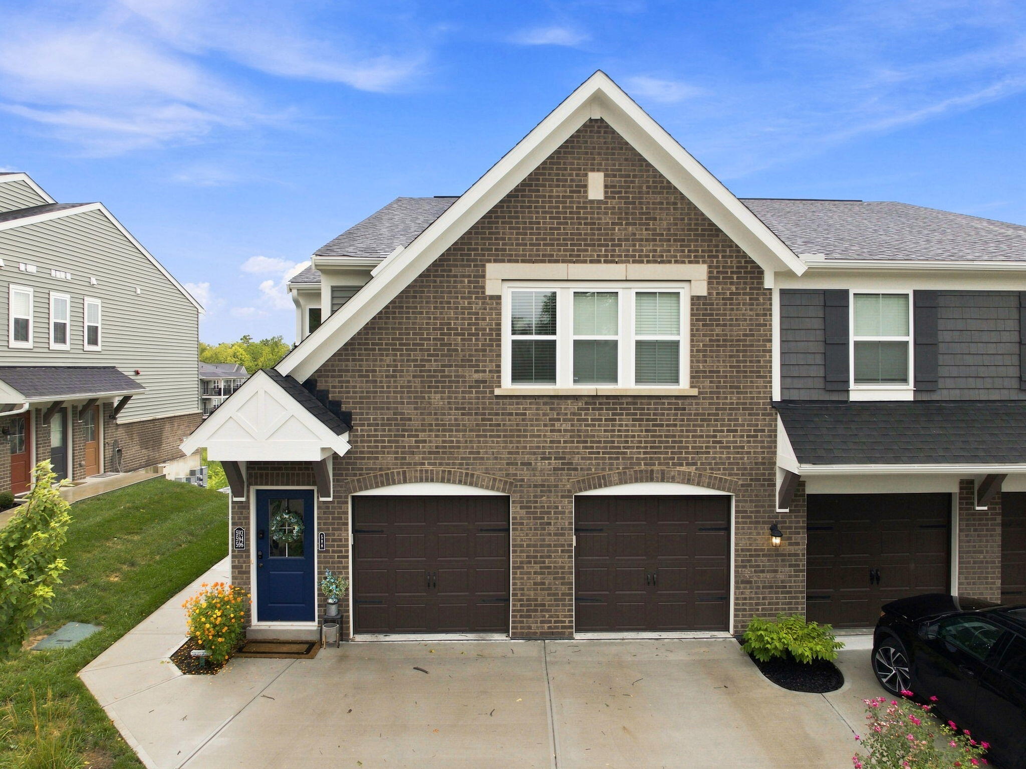 588 Foxhill Drive Property Photo 1