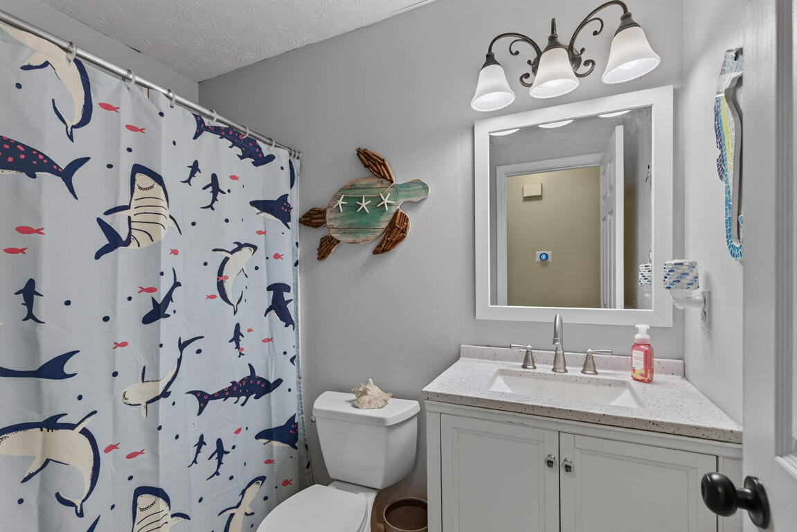 2556 Evergreen Drive Property Photo 14