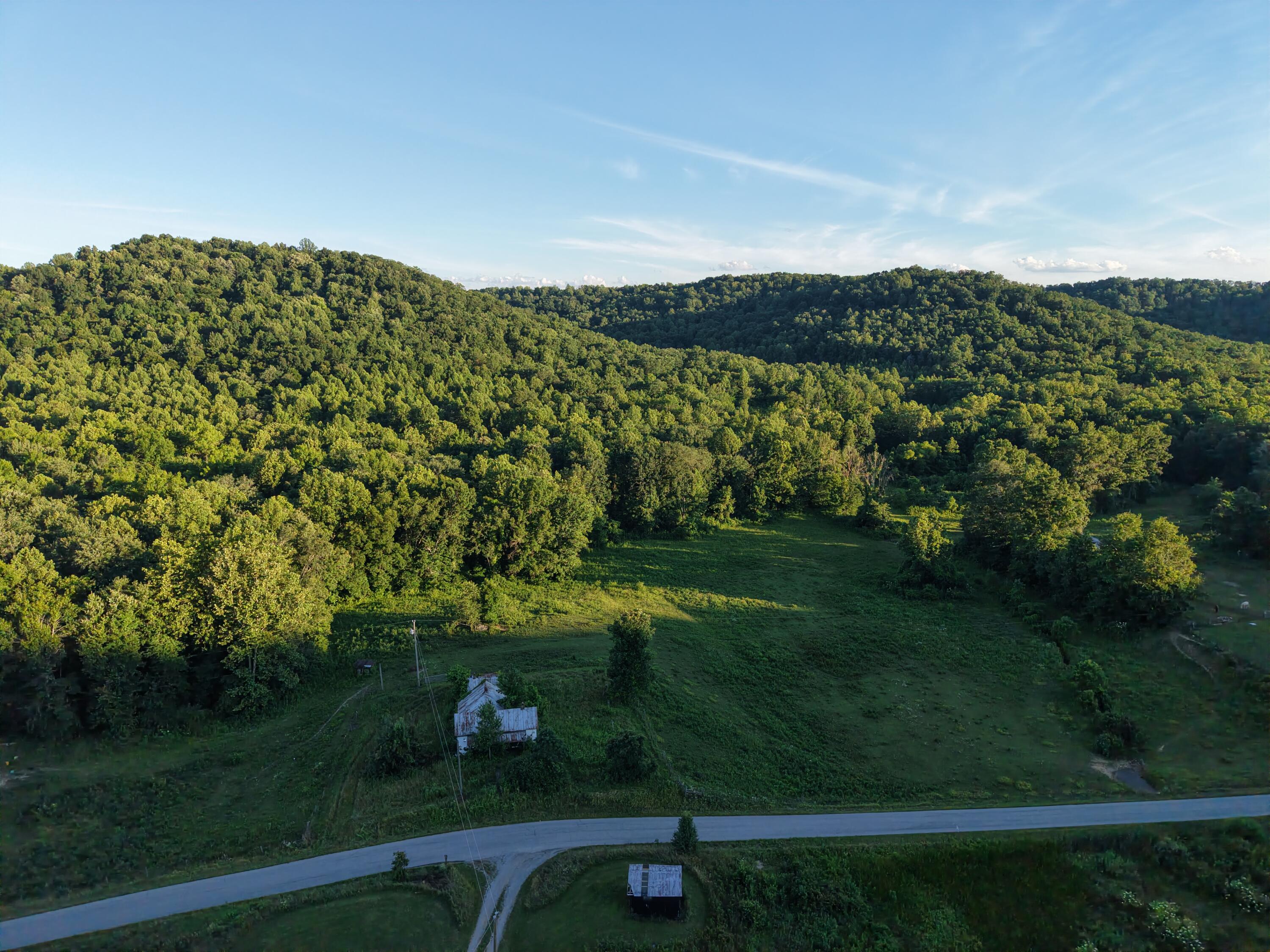 2319 Beechy Creek Road Property Photo 14