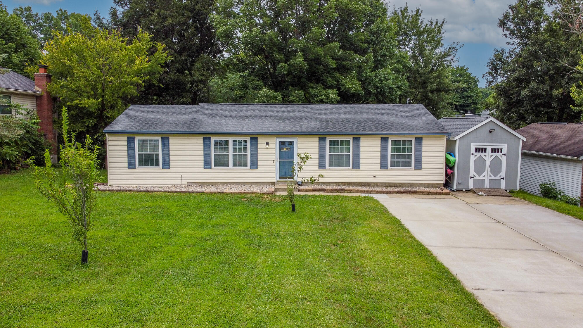 6367 Thistlewood Lane Property Photo 1
