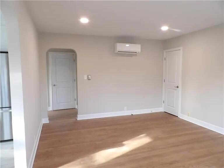 215 S Fort Thomas Avenue Property Photo 8