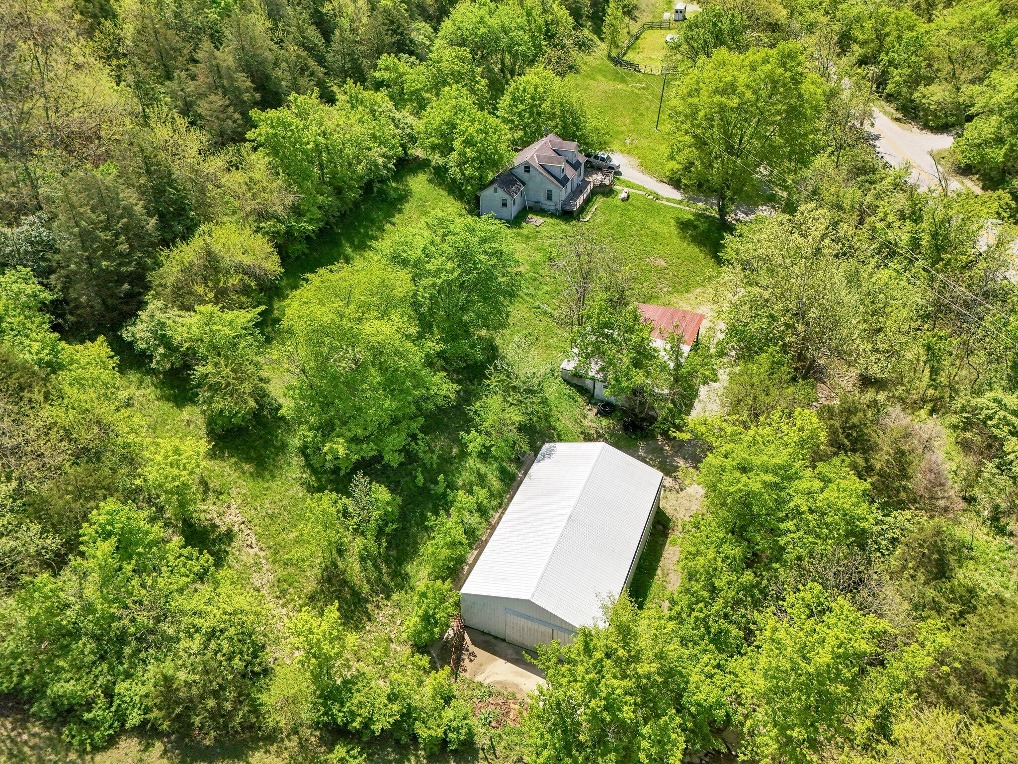 10061 Persimmon Grove Pike Property Photo 1