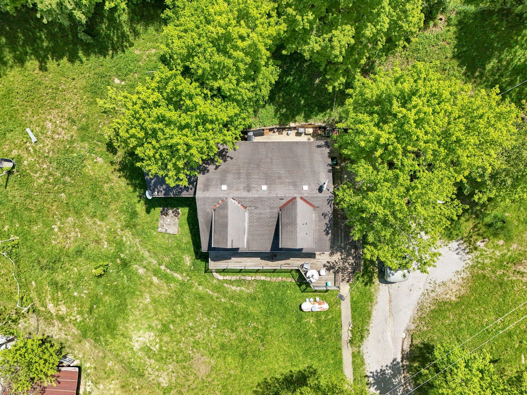 10061 Persimmon Grove Pike Property Photo 31