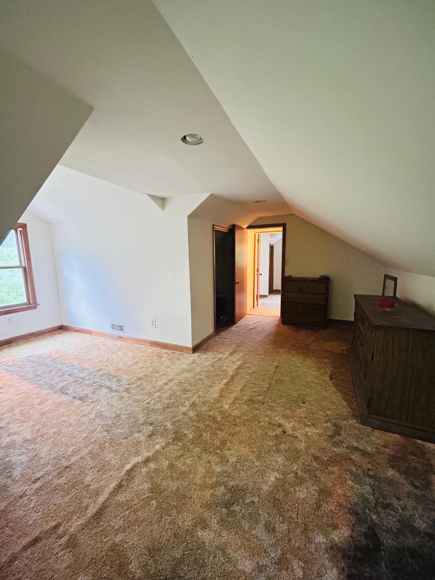 10061 Persimmon Grove Pike Property Photo 41
