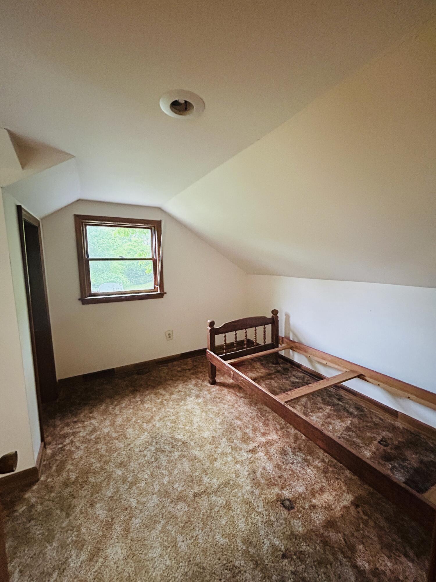 10061 Persimmon Grove Pike Property Photo 43