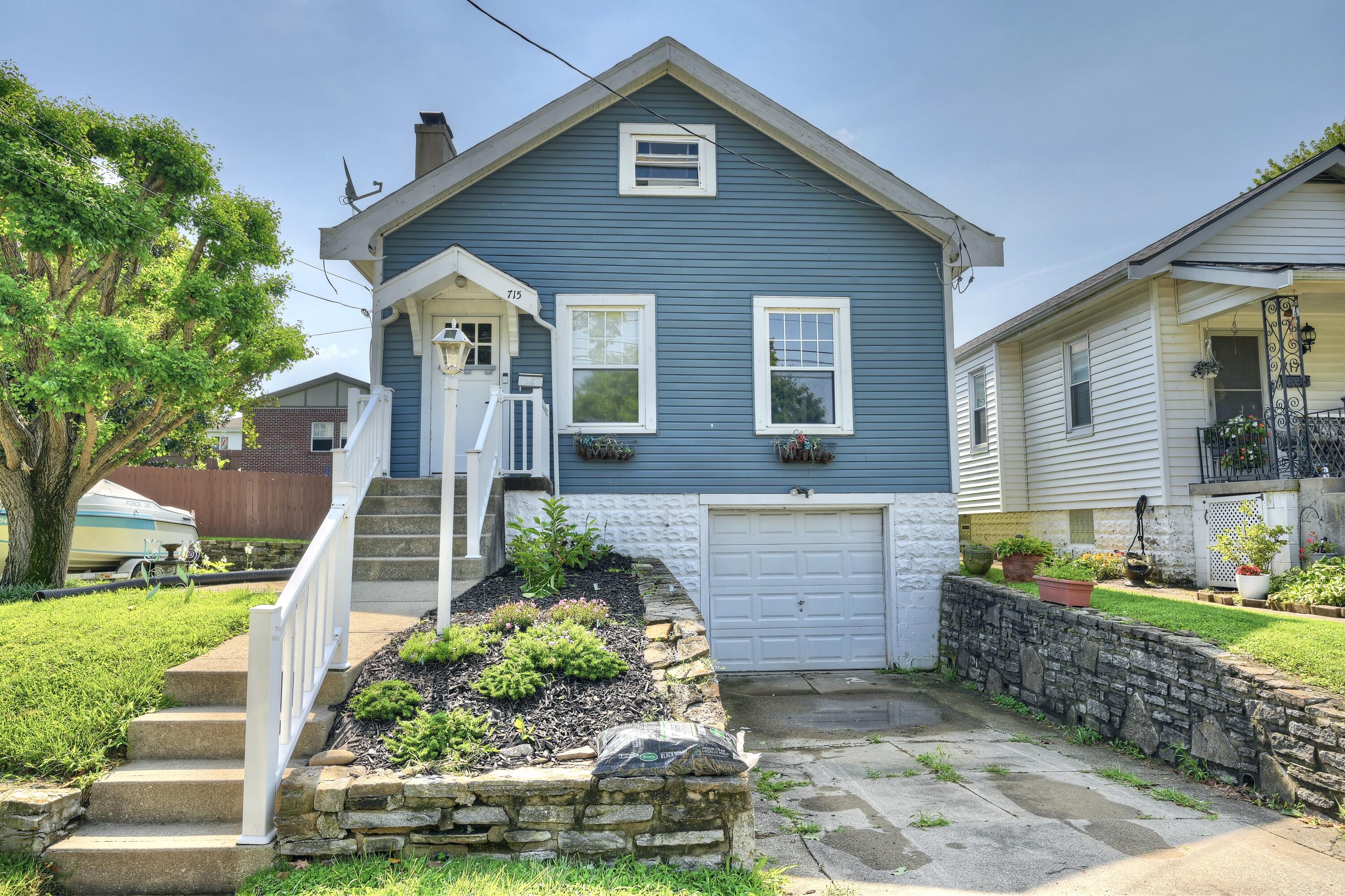 715 Elm Street Property Photo 1