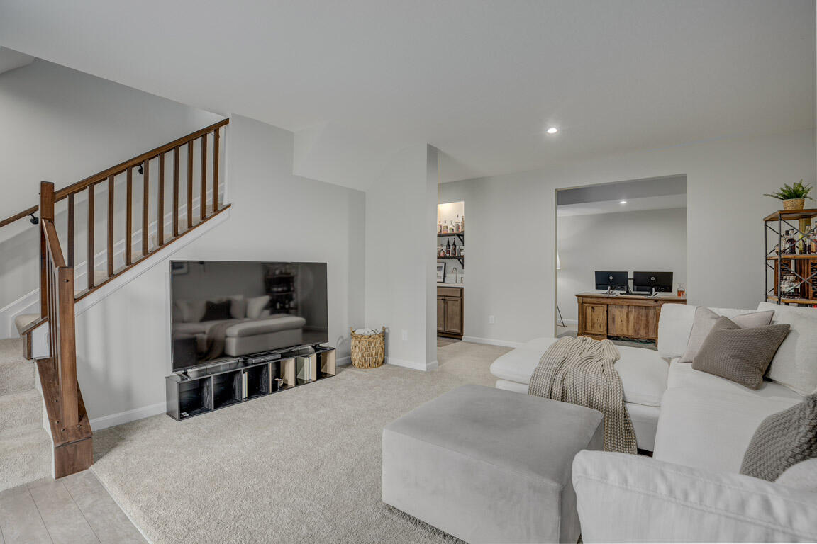 688 Streamside Drive, Lower Property Photo 14