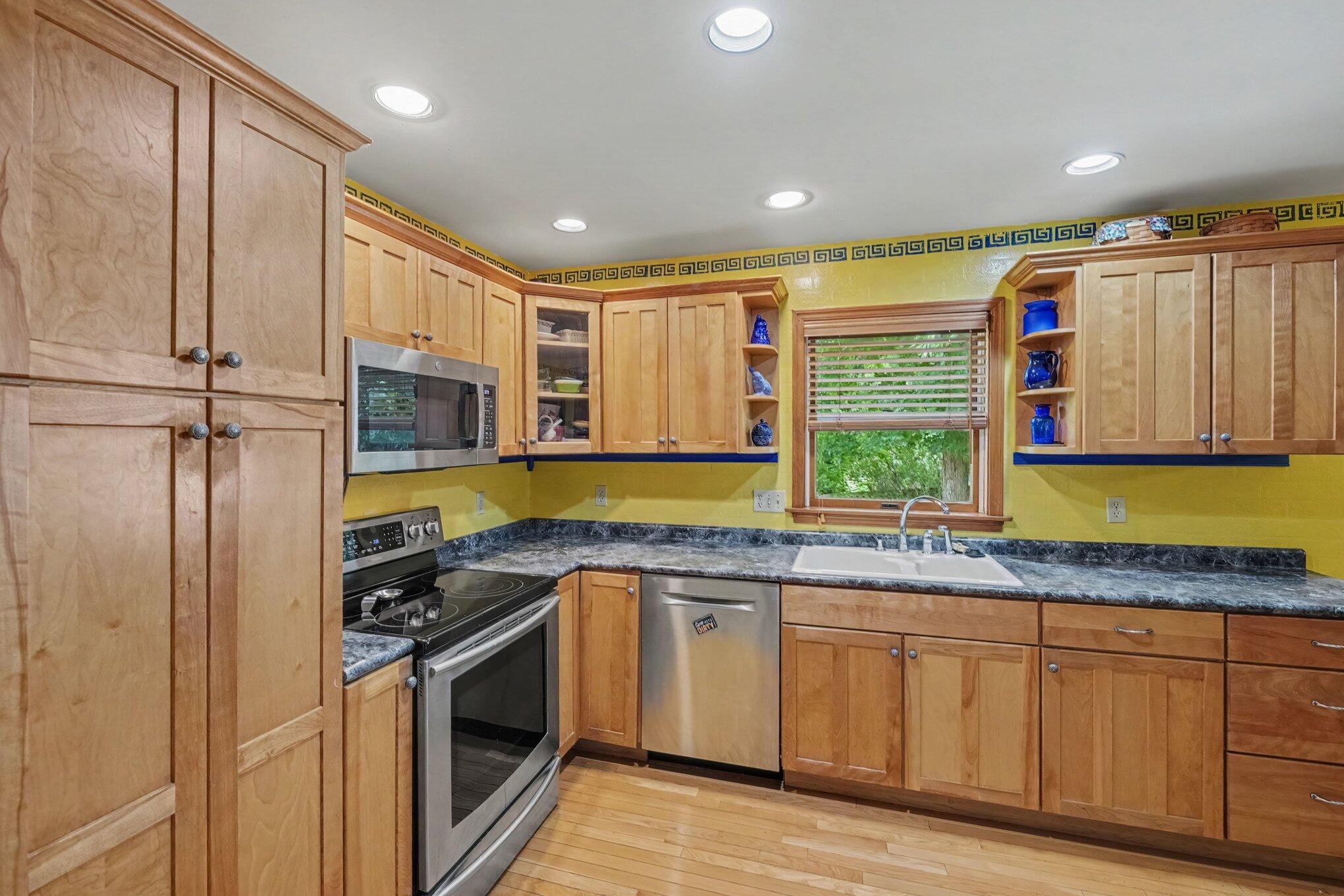 3072 Ashley Drive Property Photo 11