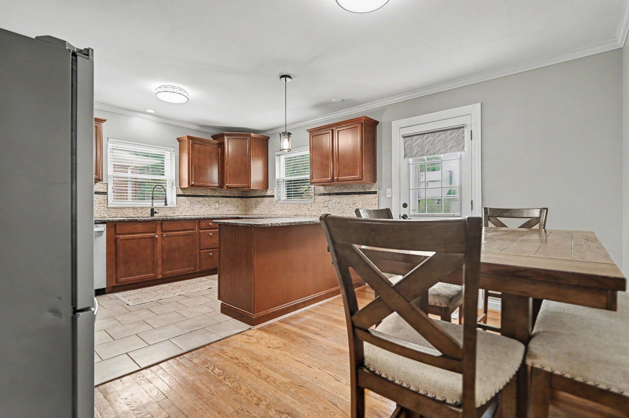 131 Edgewood Road Property Photo 6