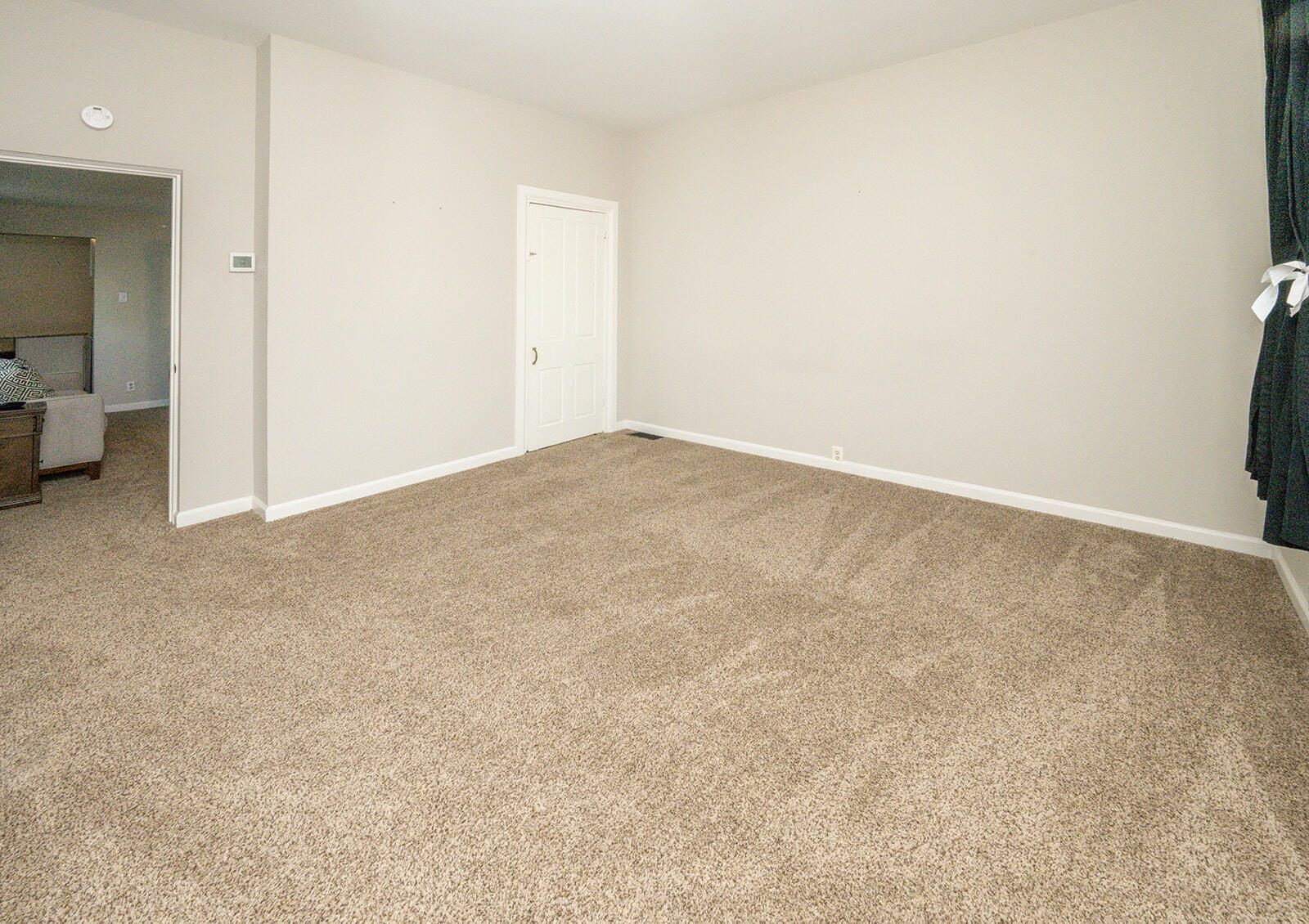 230 W 9th Street Property Photo 20