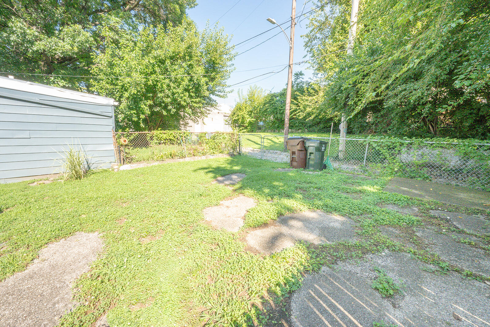 230 W 9th Street Property Photo 26