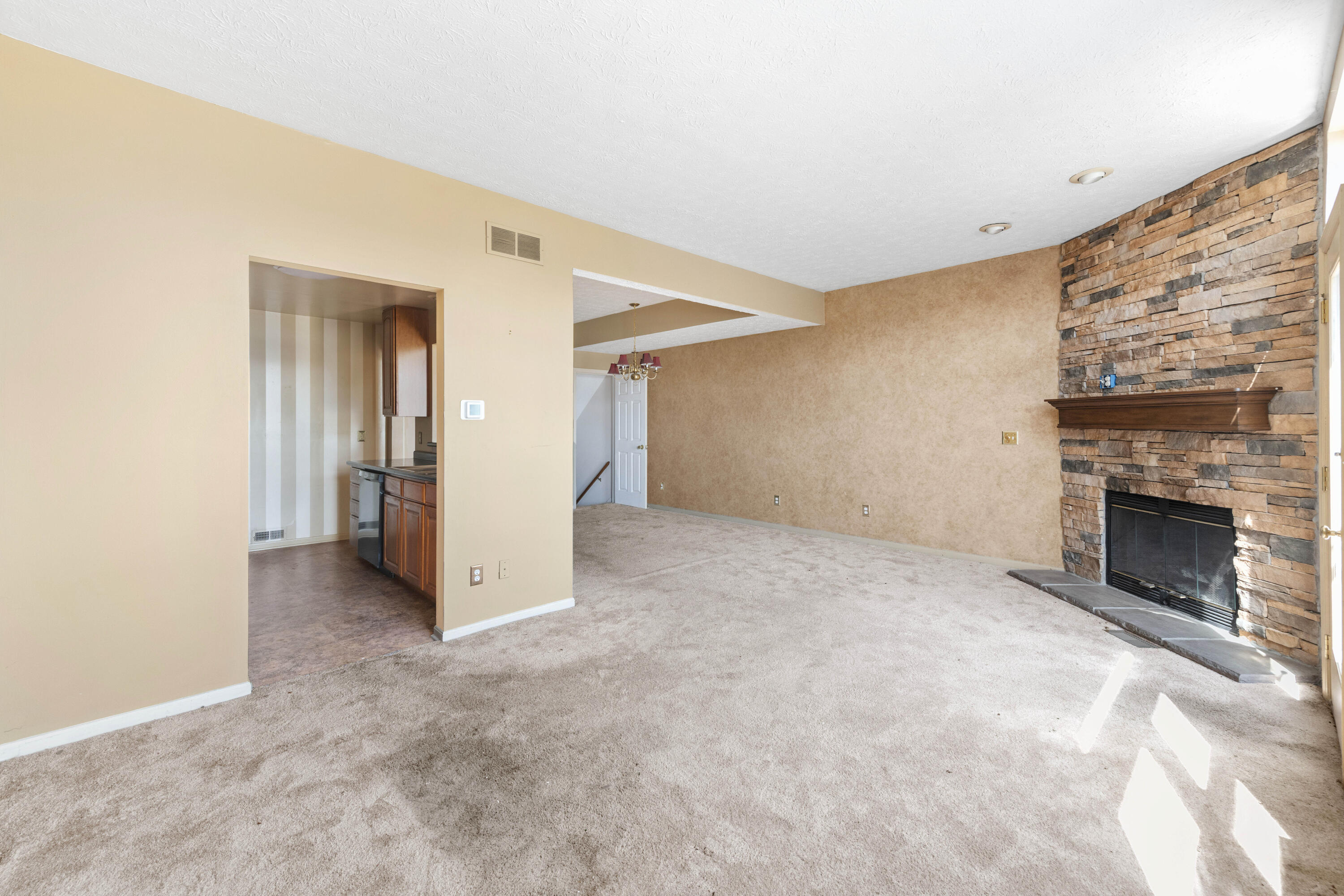 1002 Hackney Court Property Photo 11