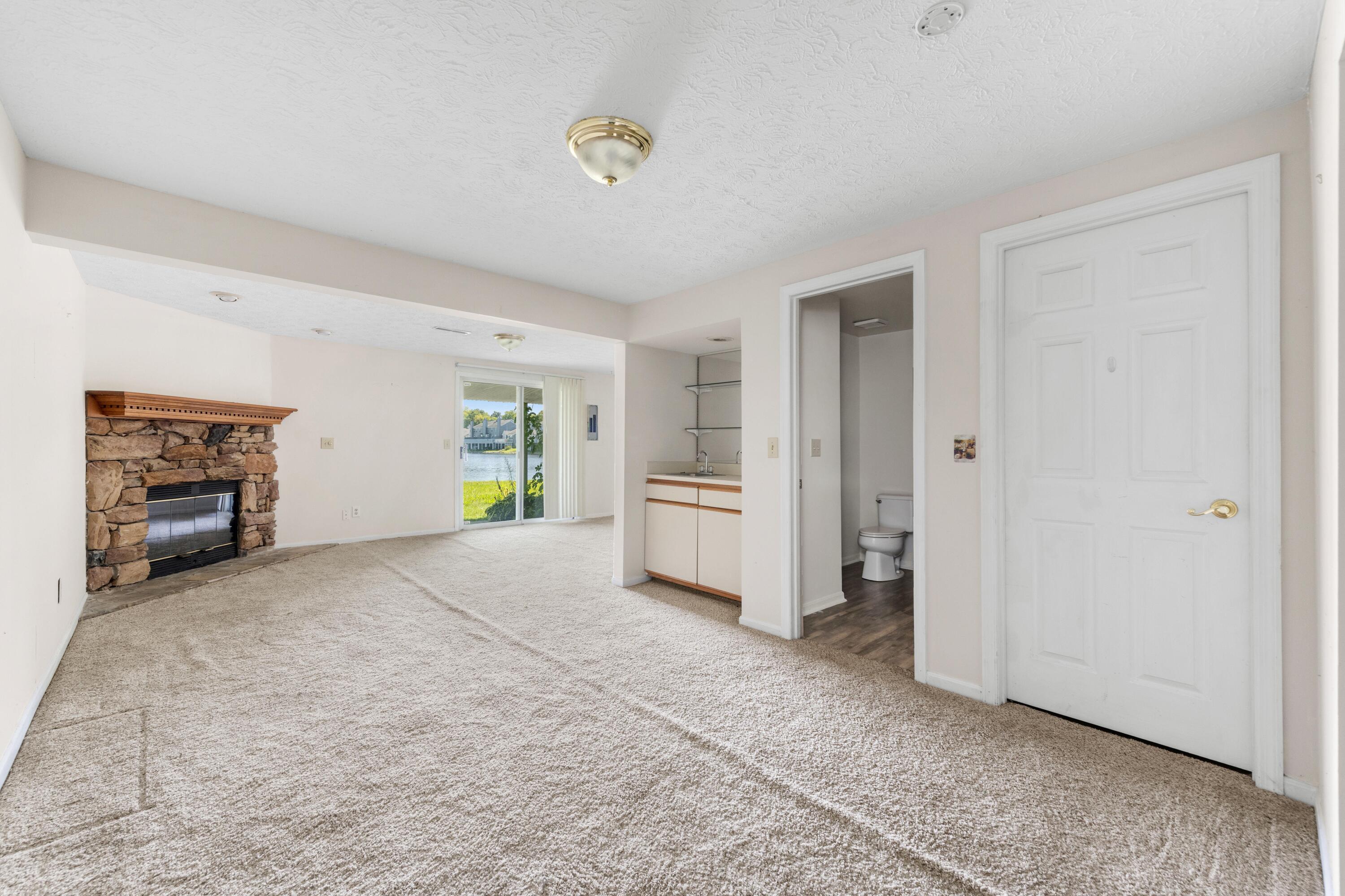 1002 Hackney Court Property Photo 14