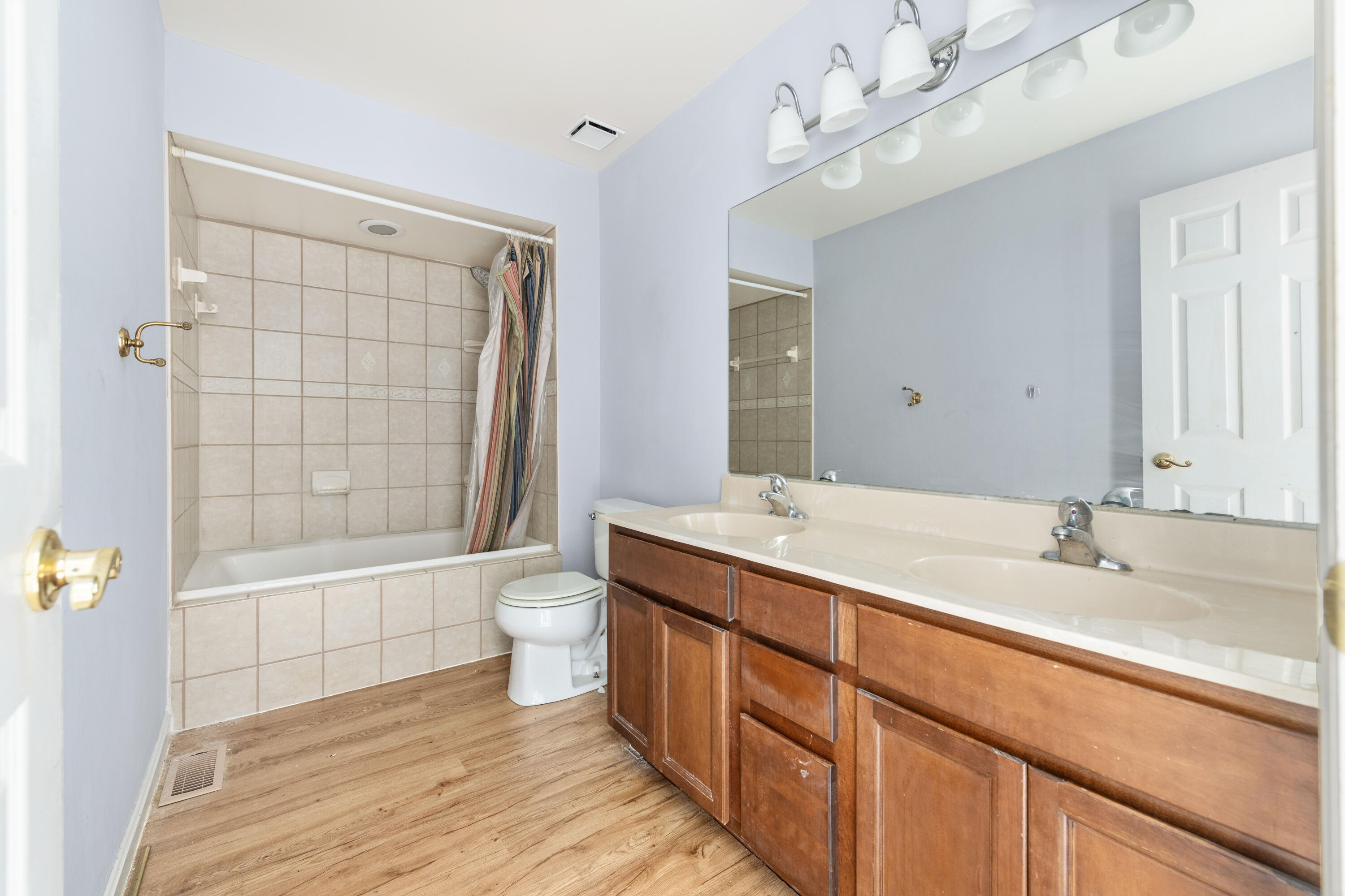 1002 Hackney Court Property Photo 21